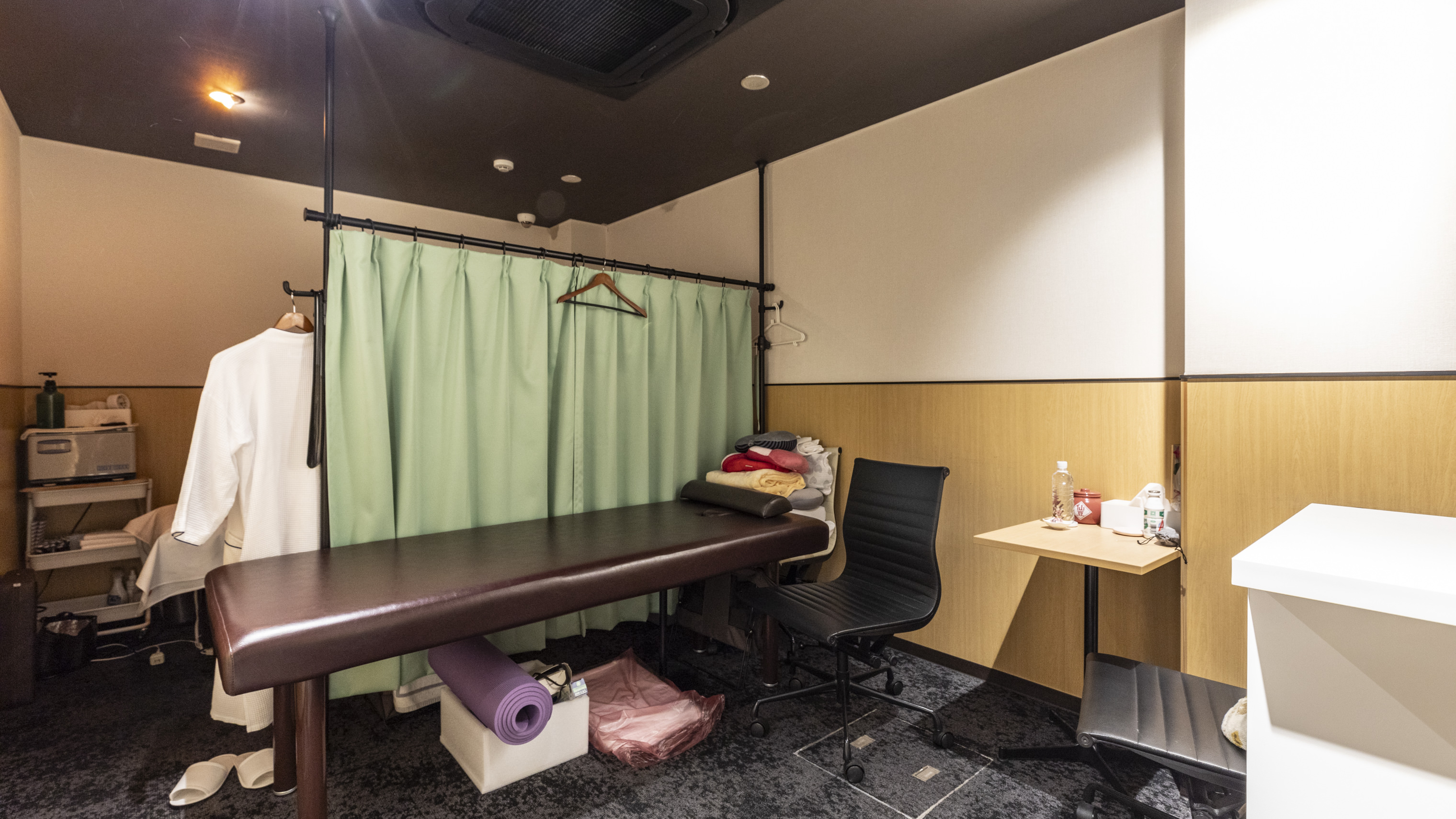 マッサージルーム