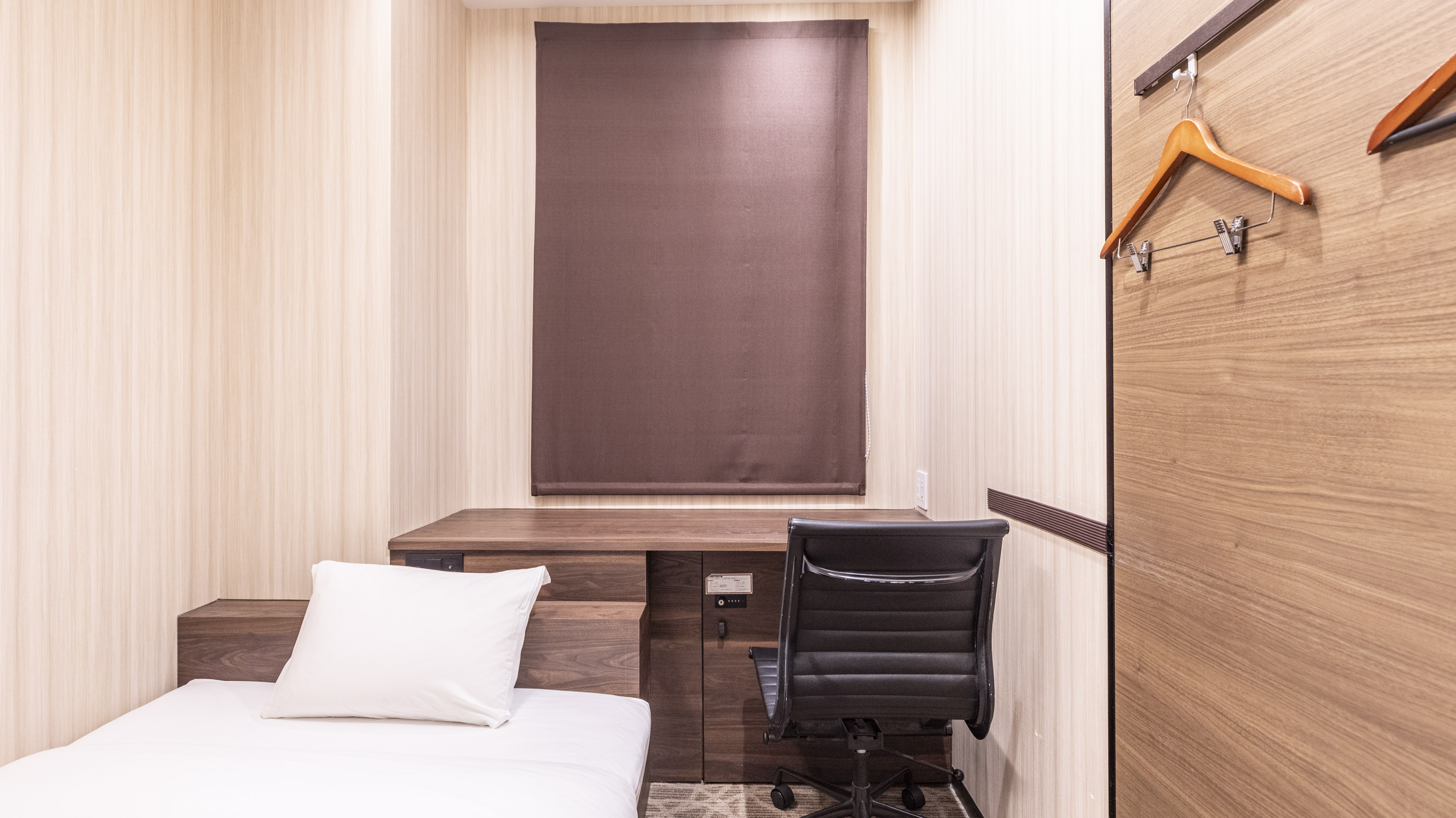 【男性専用】デラックスカプセルルーム　禁煙