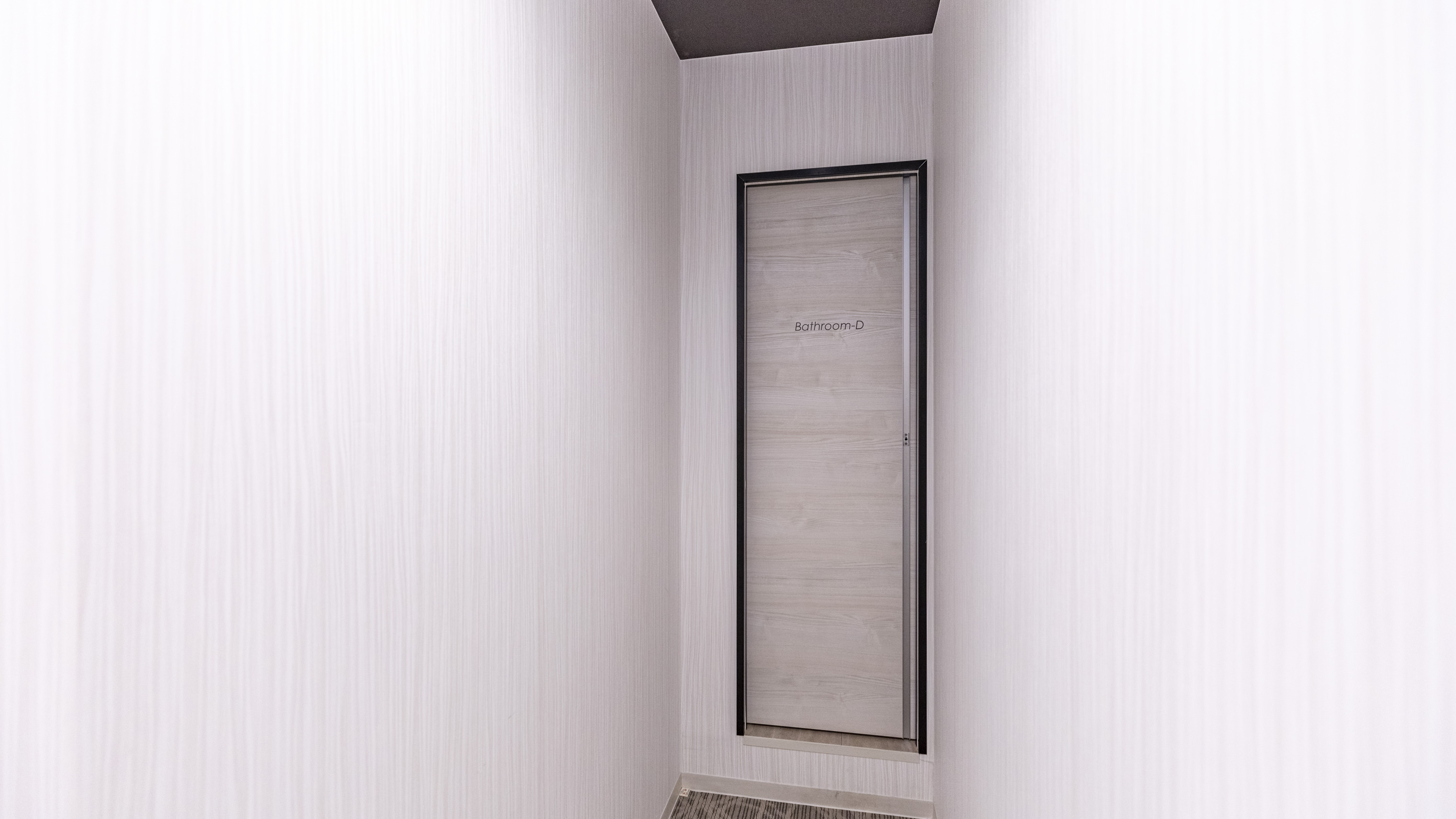 カプセルフフロア女性用バスルーム