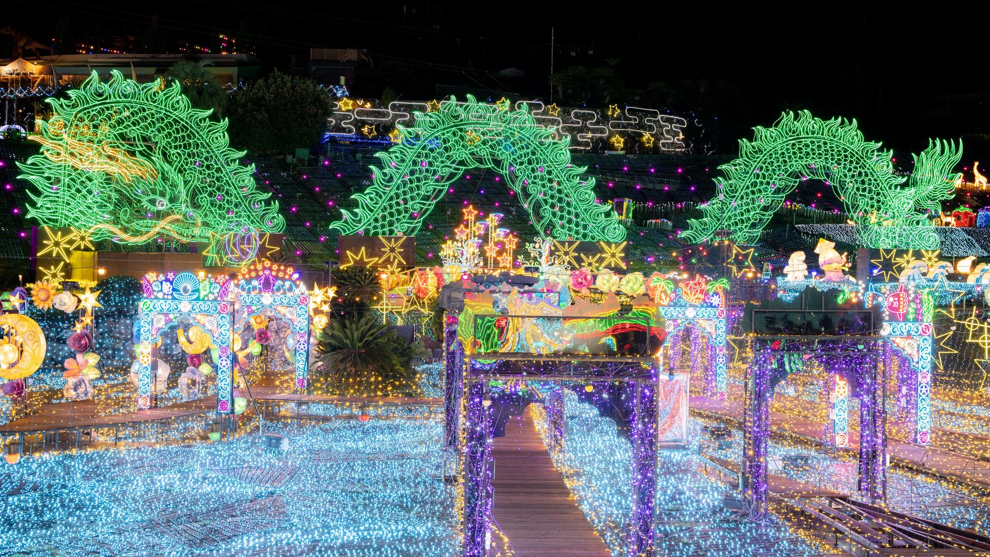 ぐらんぱる公園「グランイルミ」開催中（ホテルより車で約20分）