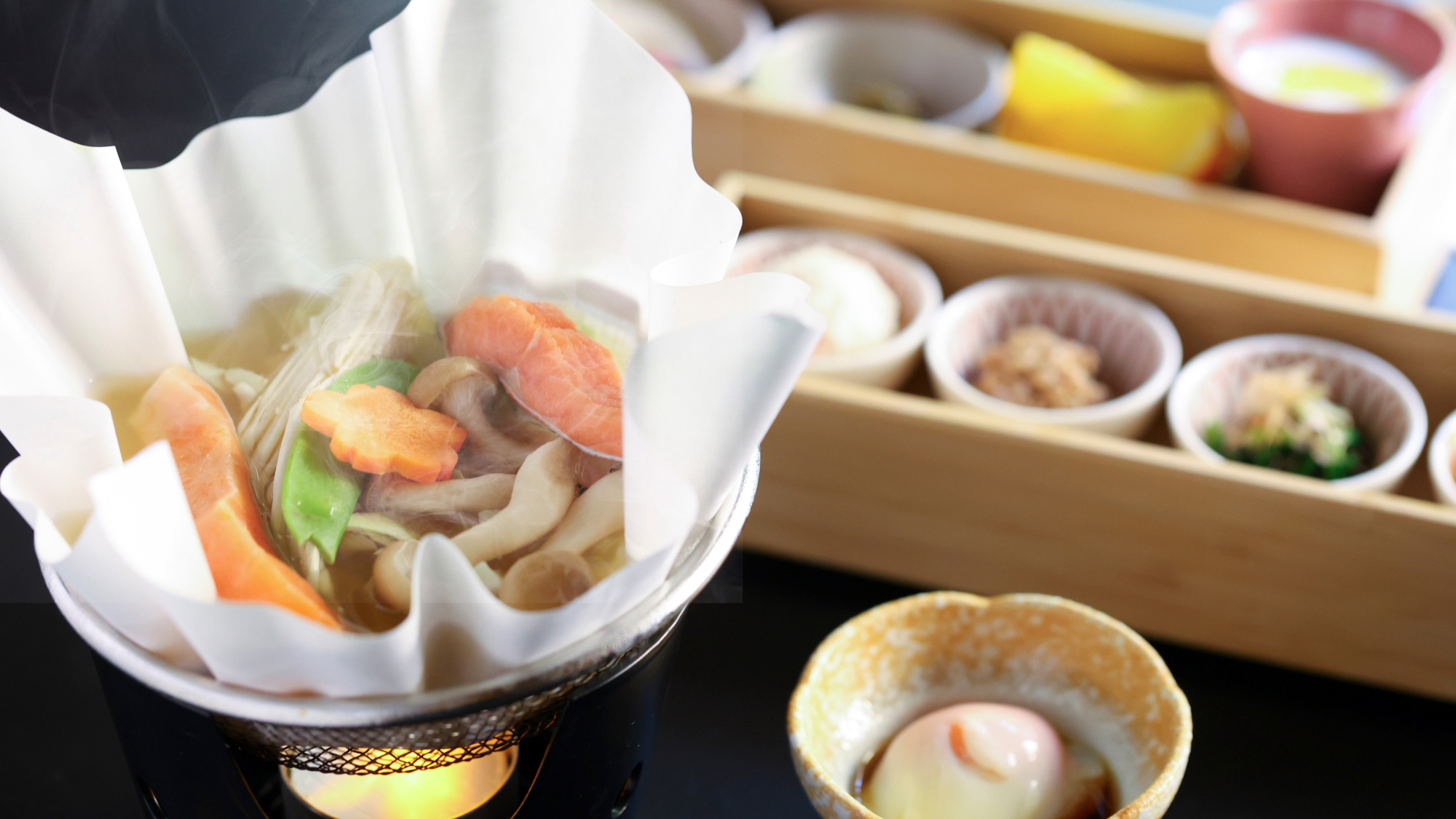 【朝食】一例。信州サーモンの小鍋