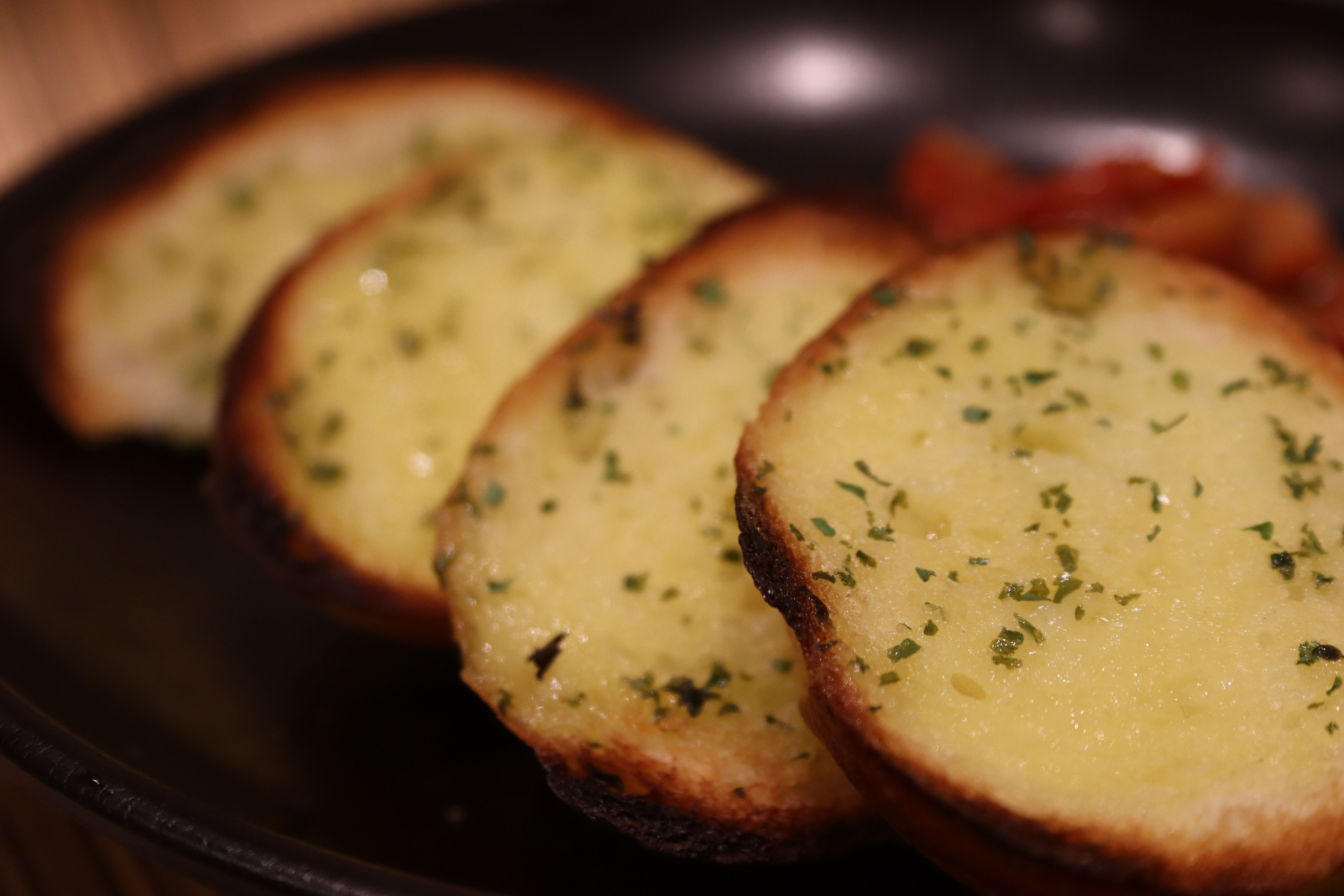 オプションメニュー：ガーリックトースト