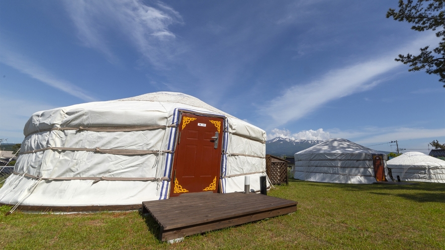 *伝統的なテント（ゲル）本格ゲルでモンゴル文化に触れる宿泊体験をお楽しみください。