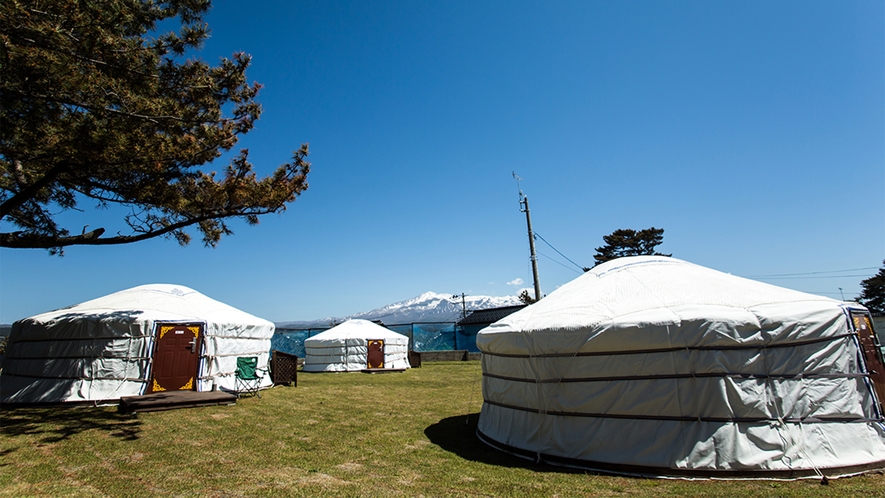 *伝統的なテント（ゲル）日本海や鳥海山を眺めながら、遊牧民の暮らしを満喫してみませんか？
