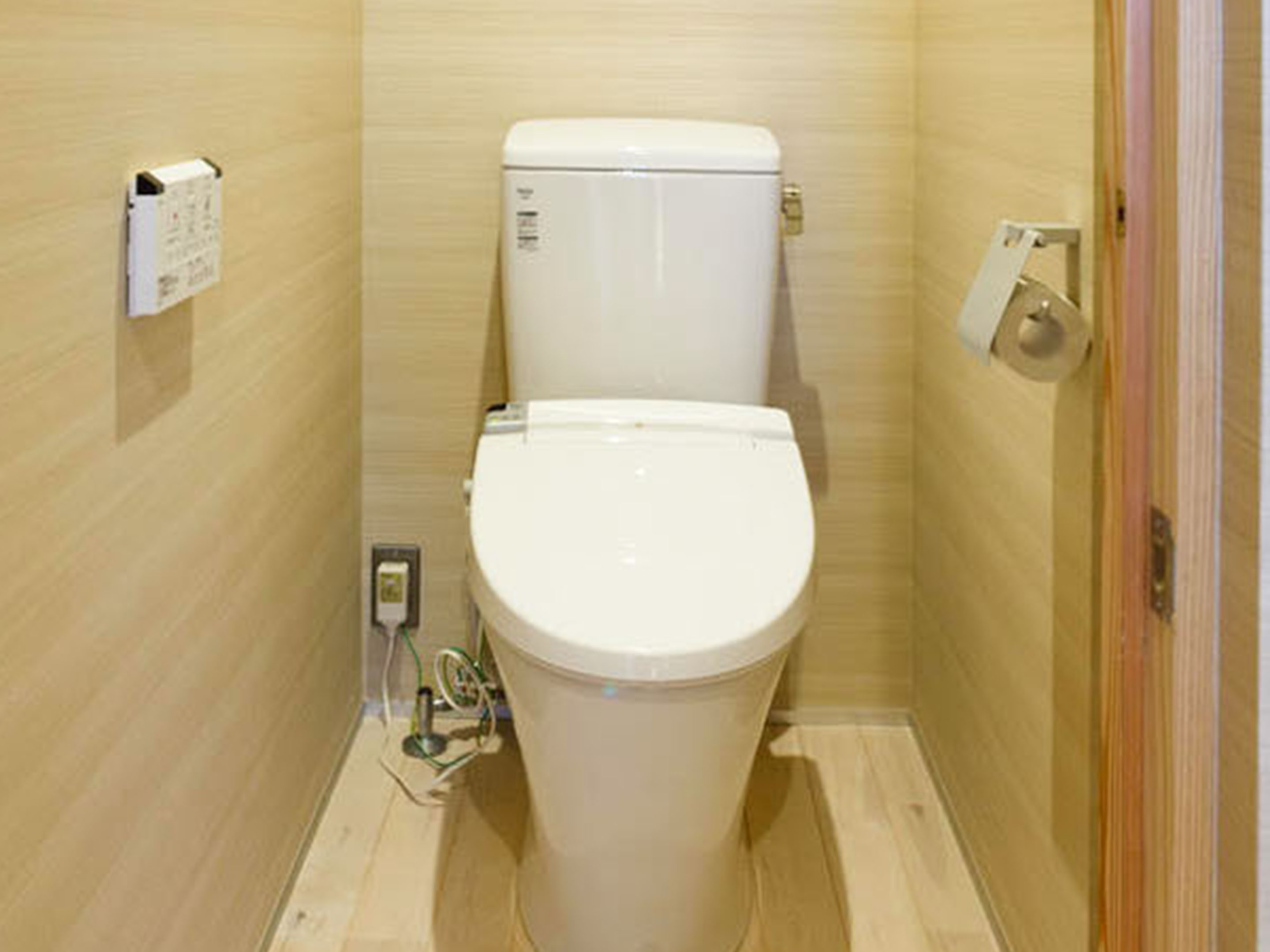 ・トイレ　洗浄機能付きトイレを設置しています