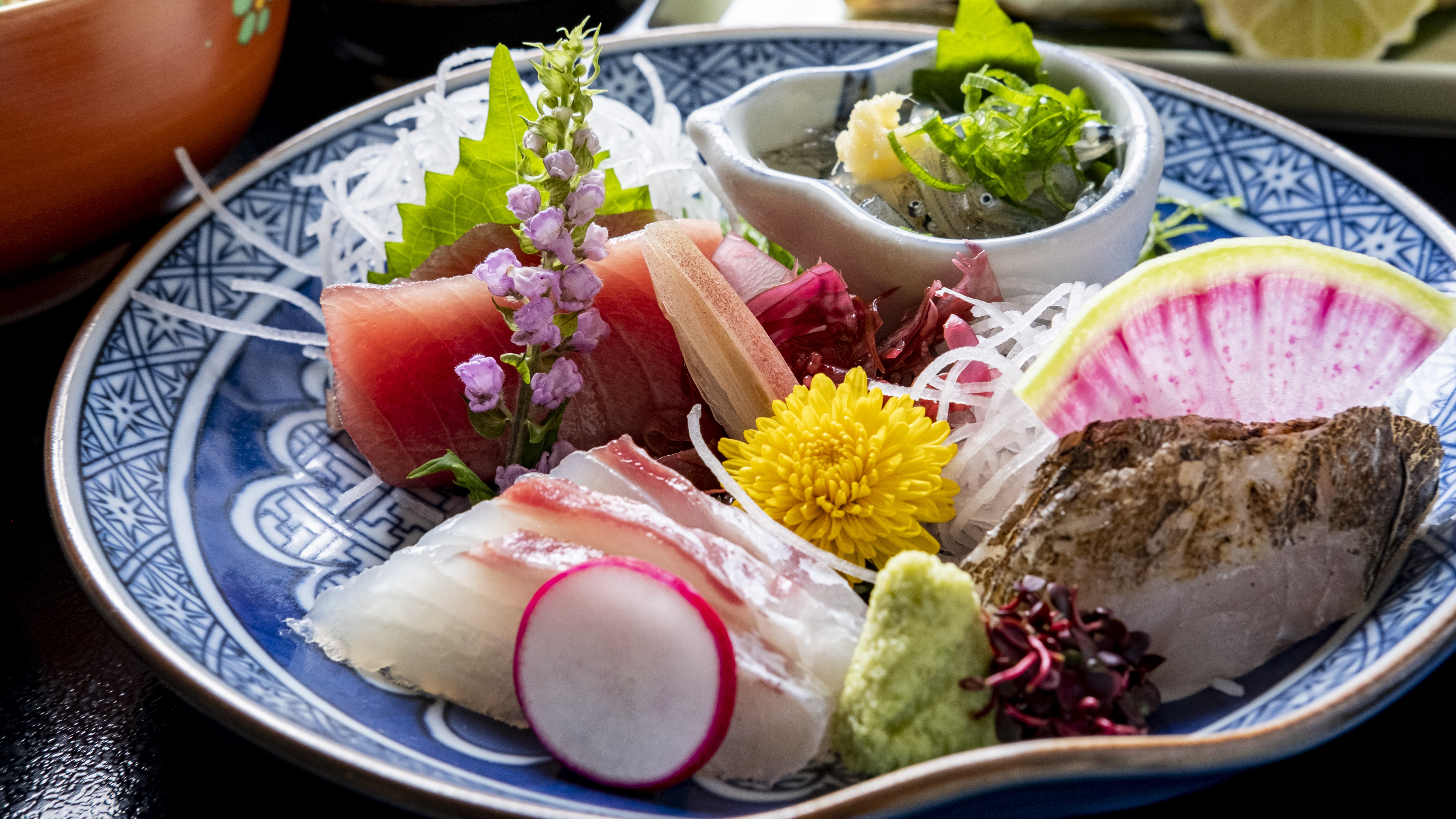日本料理はレストラン「櫂」でお楽しみください。