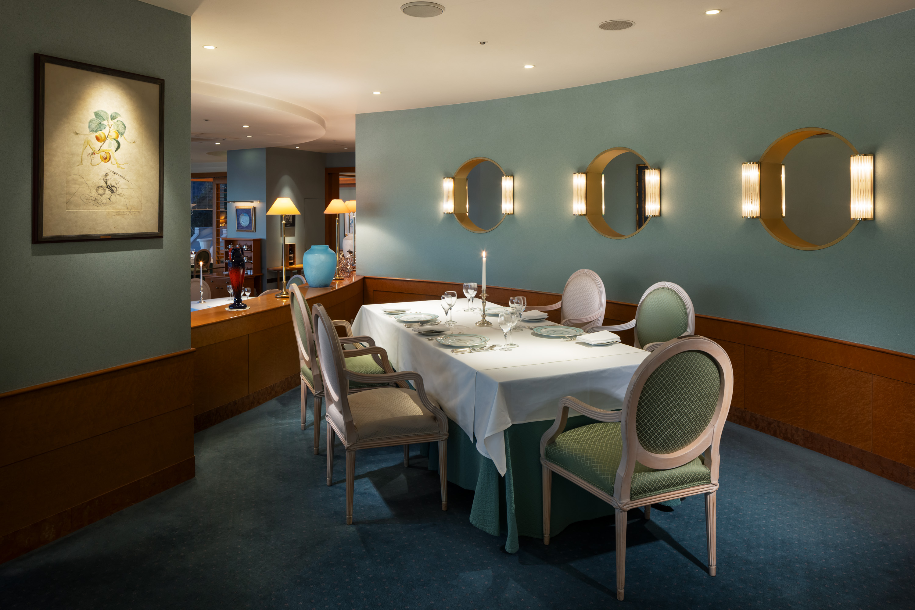 メインダイニング「アイランド」