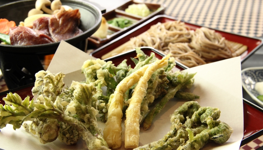 和食夕食♪旬の山菜の天ぷら