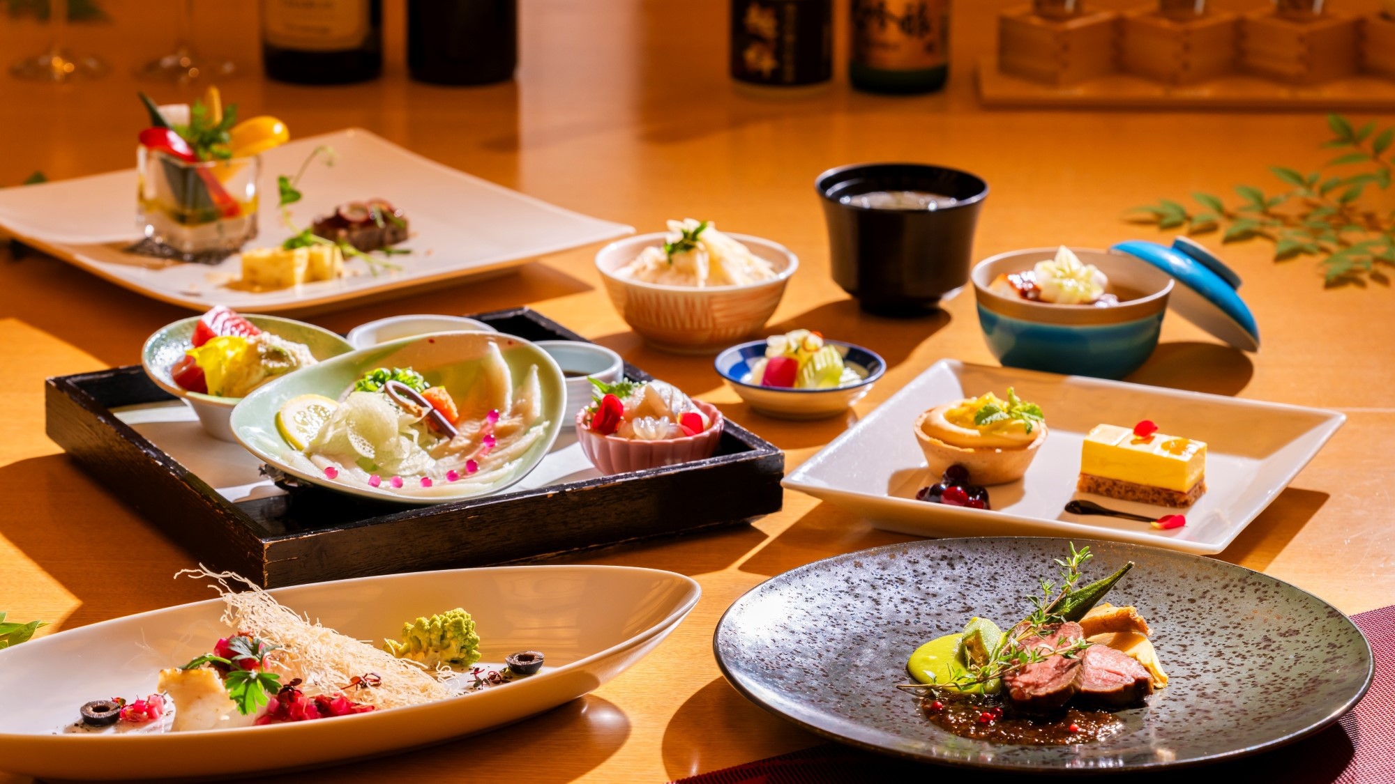 【さき楽30｜1000円OFF】【1泊2食◆かがやき】高級食材が並ぶ贅沢な会席×源泉露天風呂満喫
