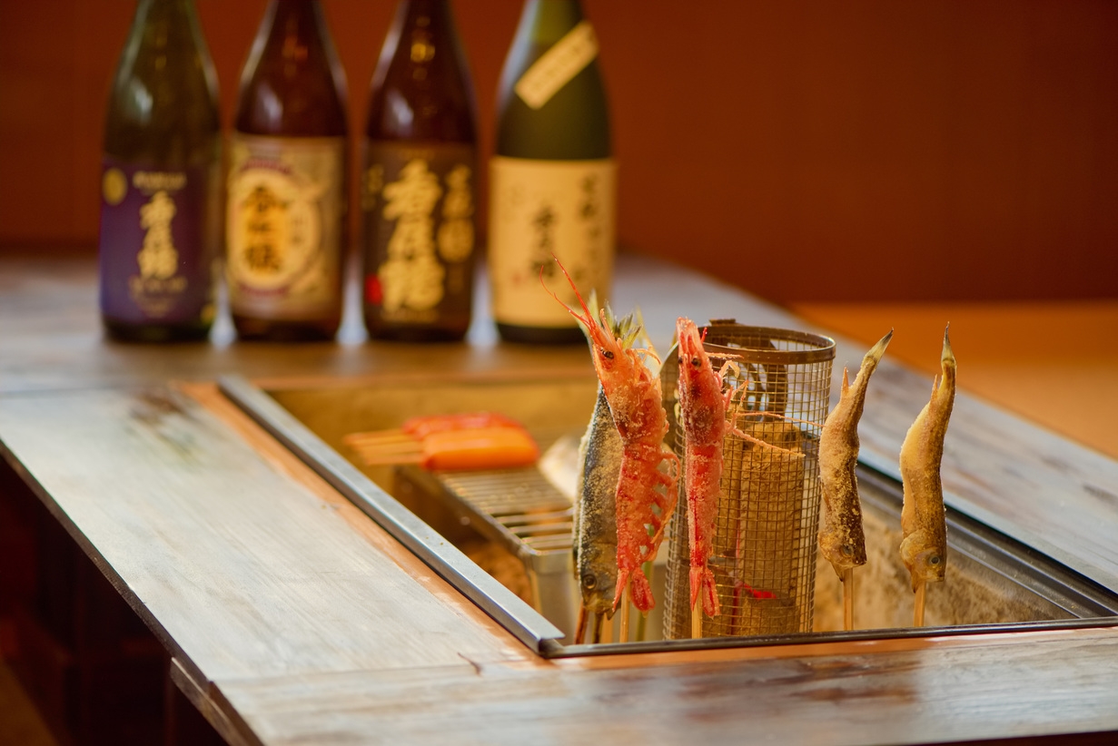 【初夏旅応援プラン】期間限定！囲炉裏をかこんでキスかハタハタと日本酒１合をのんびり楽しめる♪
