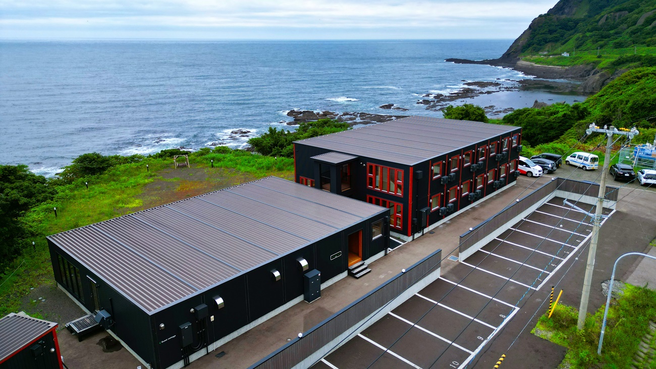 ホテルの目の前には絶景の日本海が一面に広がっております