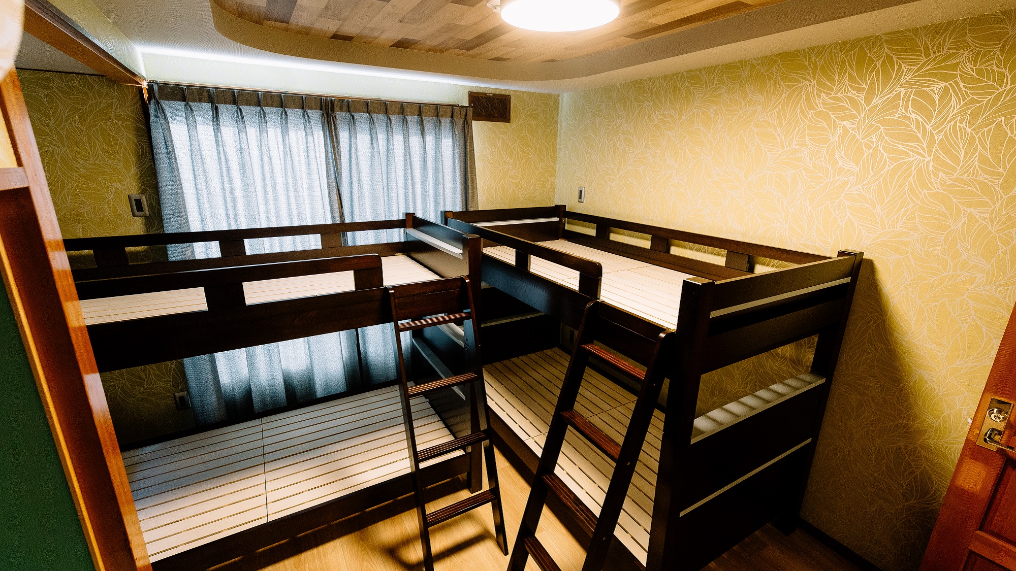 二段ベッドルーム