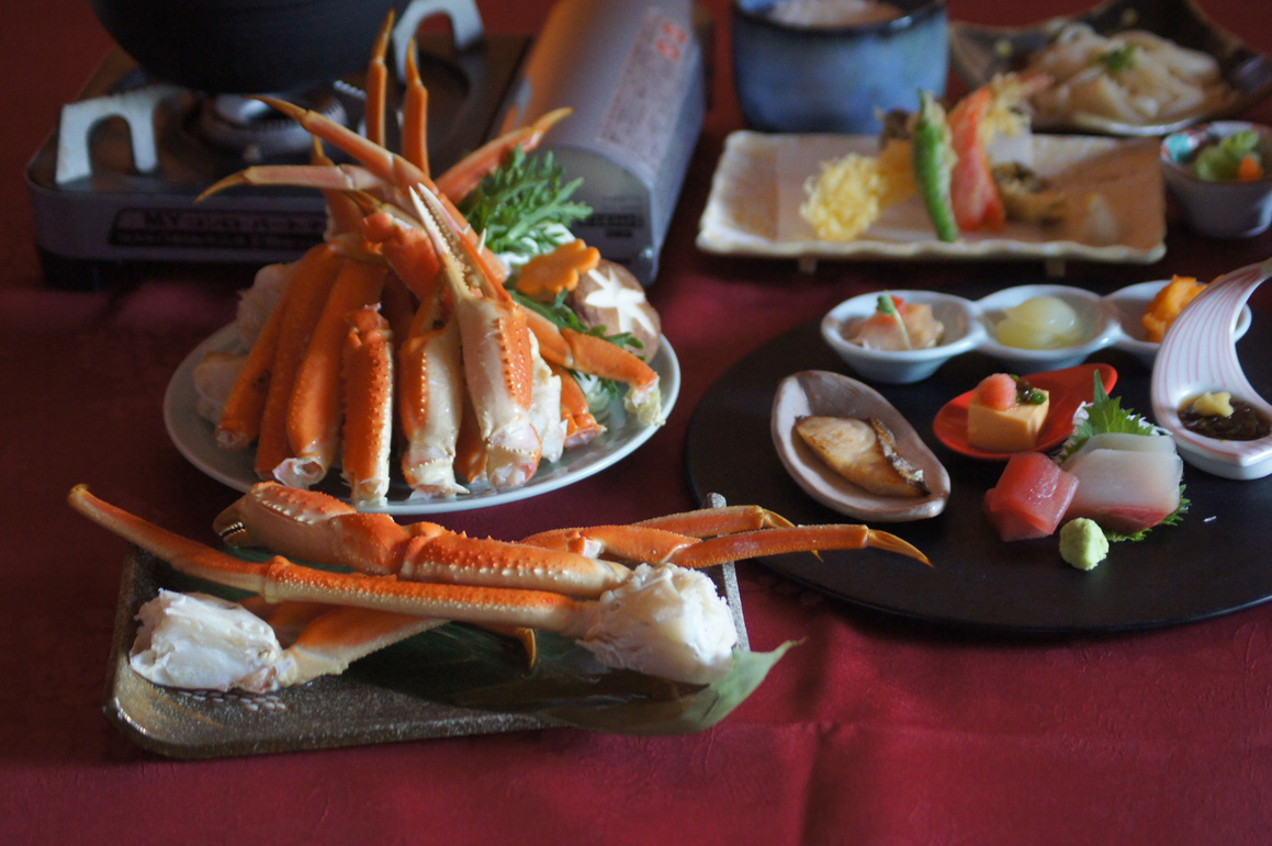 夕食は★★カニ食べ放題★★【カニ鍋】もついた朝・夕の2食付き◆温泉満喫プラン