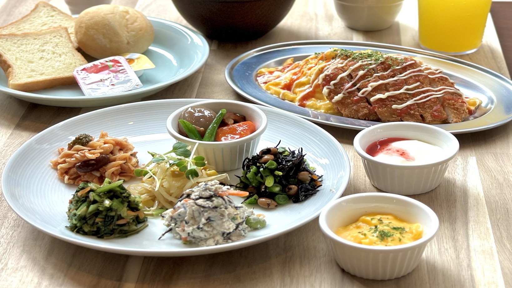 【朝食ビュッフェ付き】金沢カレー、加賀棒茶プリンなど約30種類の和・洋ビュッフェ