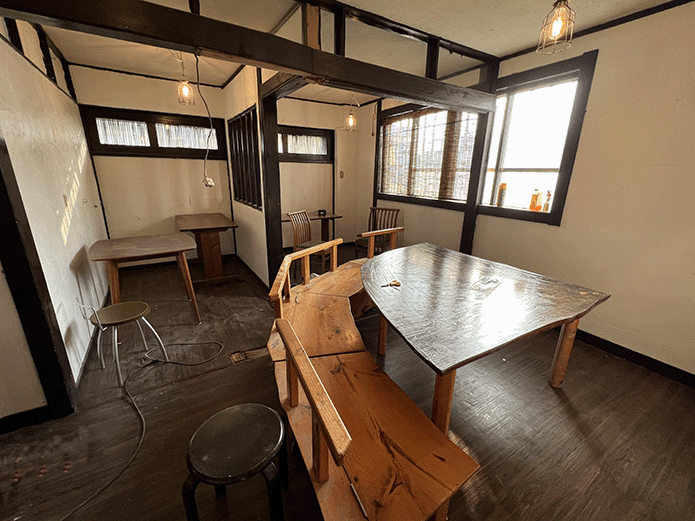 Rooｍ3　連泊限定プラン　ダブルベッドのツインルーム　繁華街ま徒歩３分　猫足バス