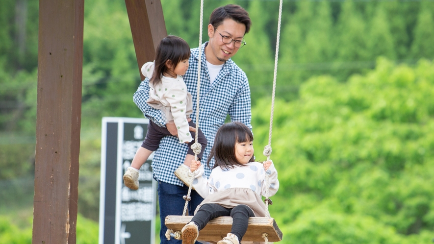 【館外施設】小国杉の遊具広場