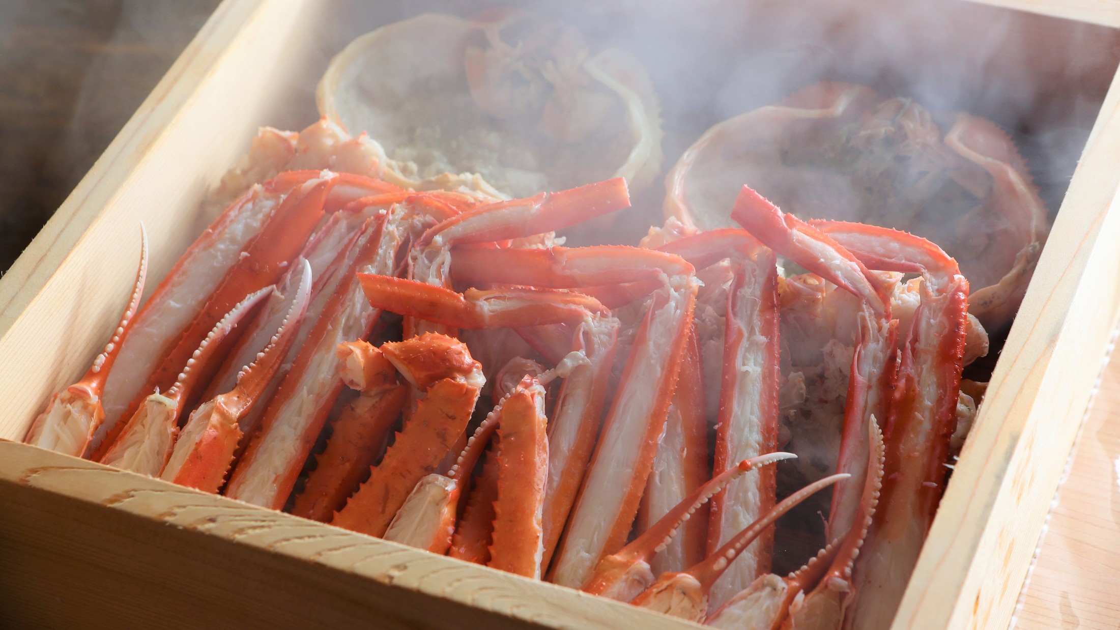 【焼刺蒸鍋ひとり1.5匹】カニの町浜坂港水揚げ！鮮度抜群の厳選「タグ付松葉ガニフルコース」セラピー無