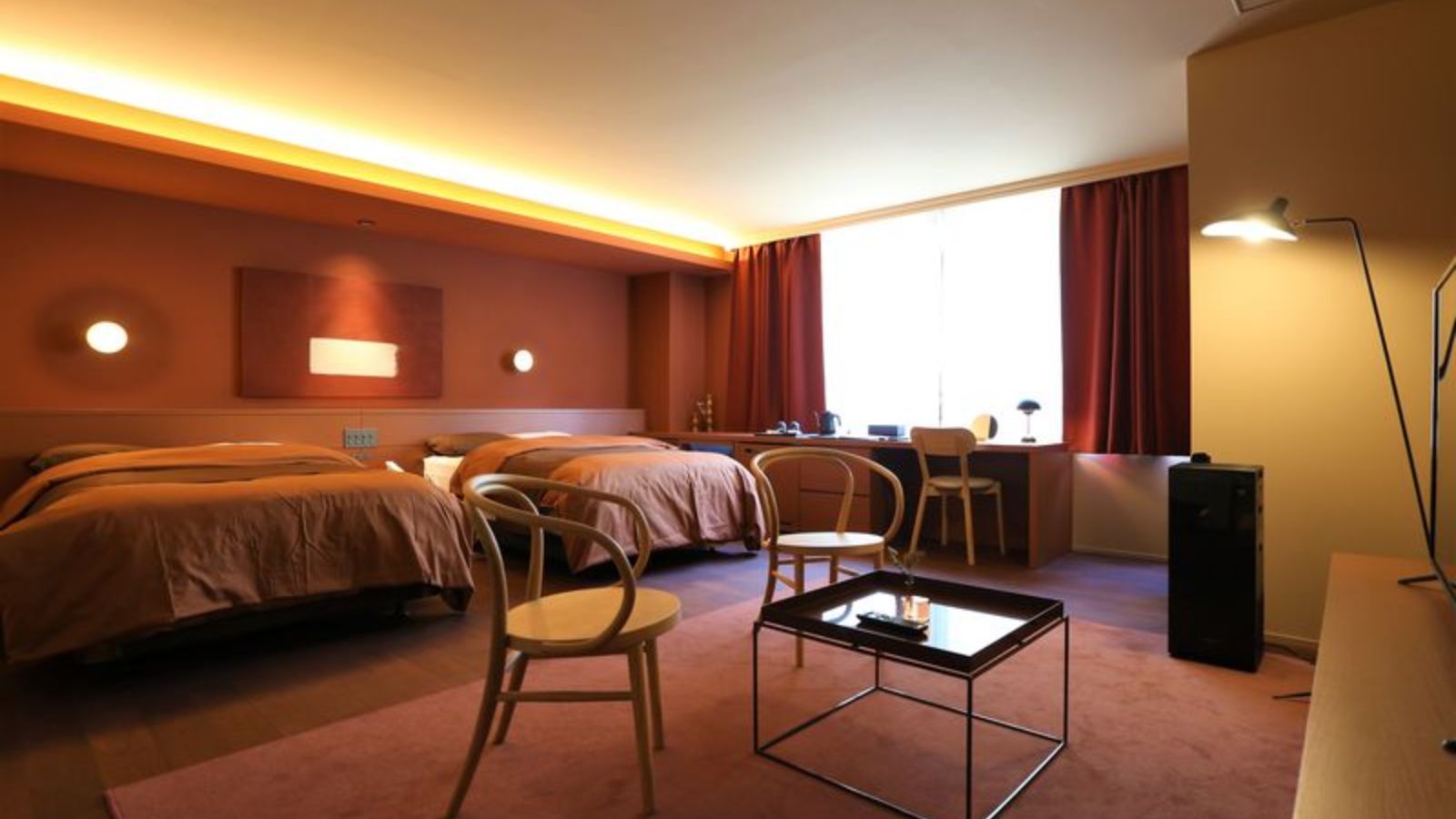 デラックスツイン「弁柄」（BENGARA)