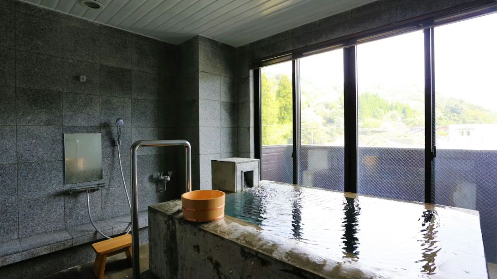 スイートルーム「市松」（ICHIMATSU)　客室バスルーム