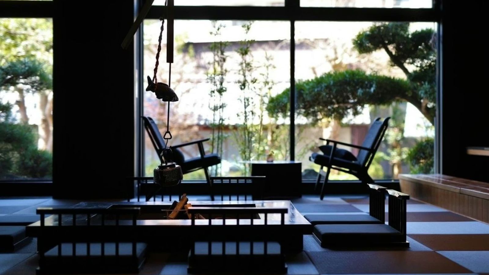 たたみラウンジ「囲」（KAKOMI)