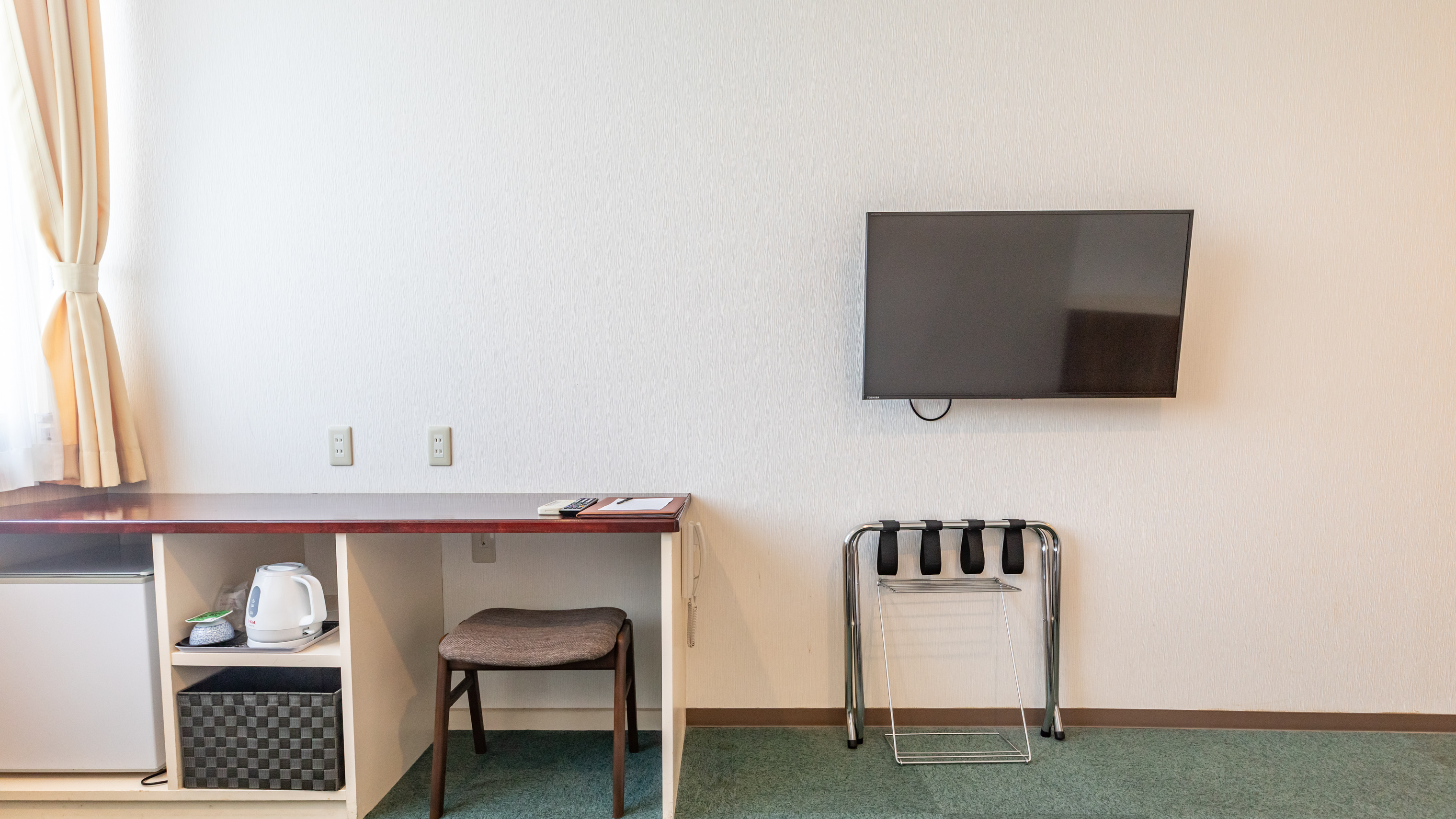 【禁煙】セミダブルルーム【2階】（洋室）