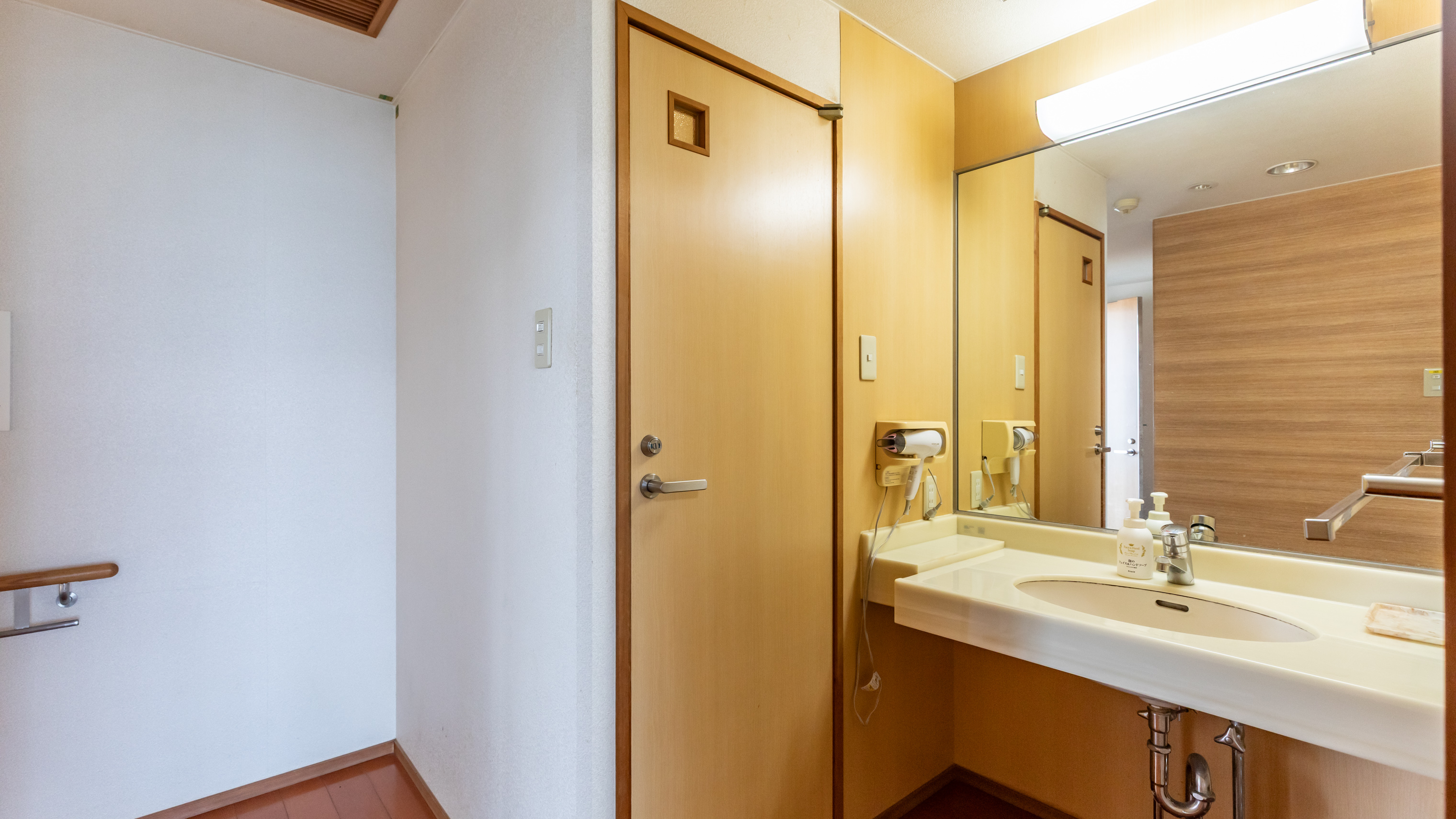 【禁煙】和室10畳（バス・トイレ共用）【3階】