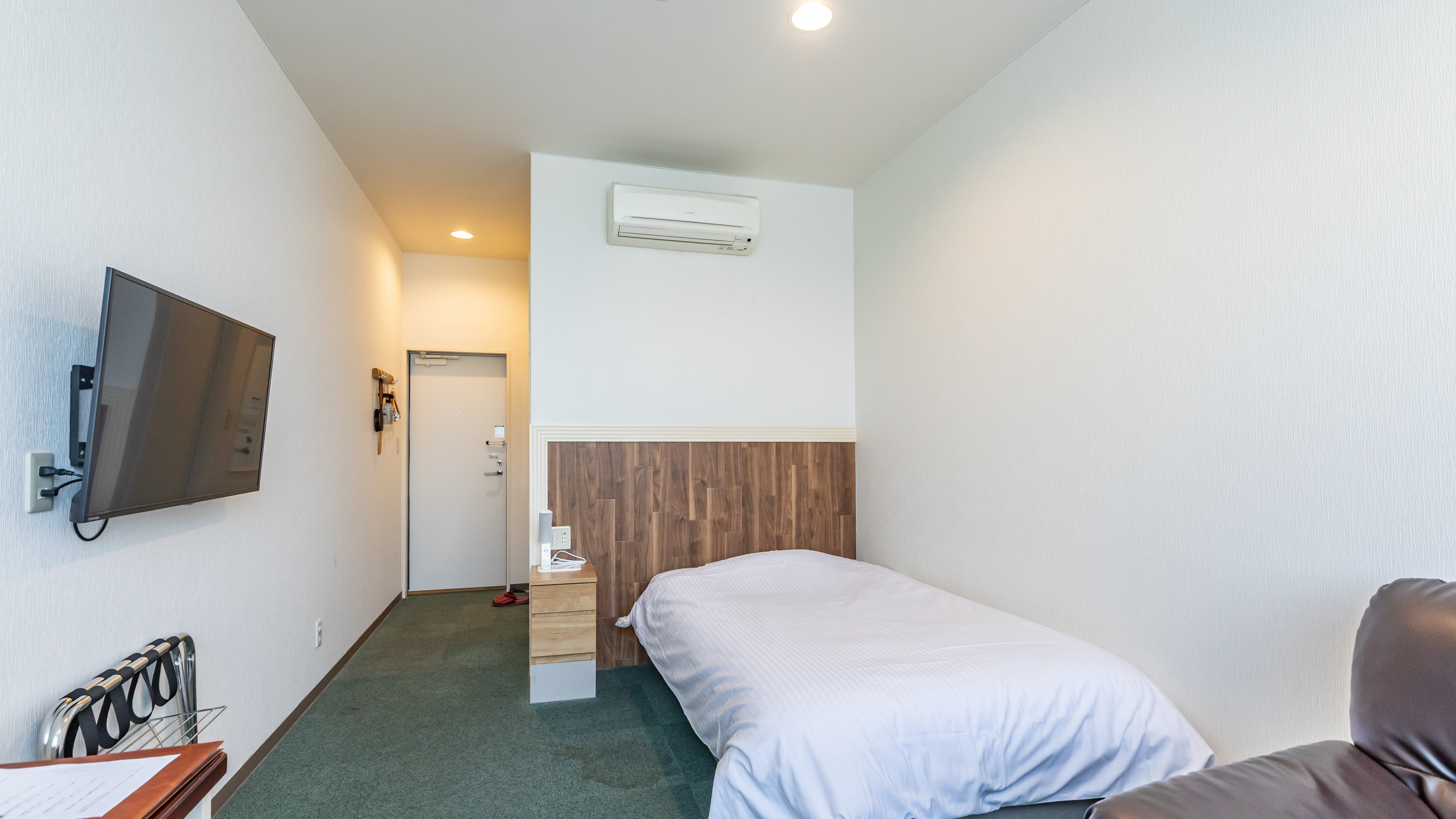 【禁煙】セミダブルルーム【2階】（洋室）