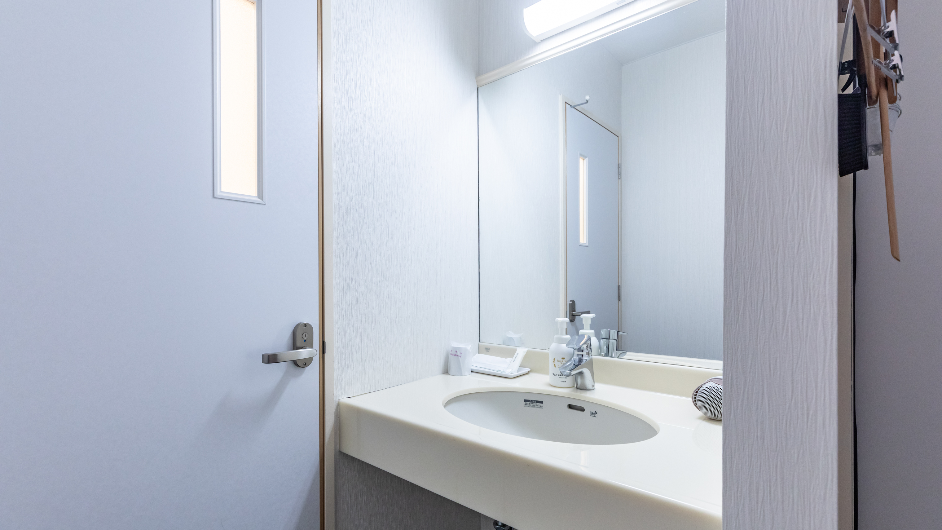 【禁煙】シングル（バス無し）【2階】（洋室）