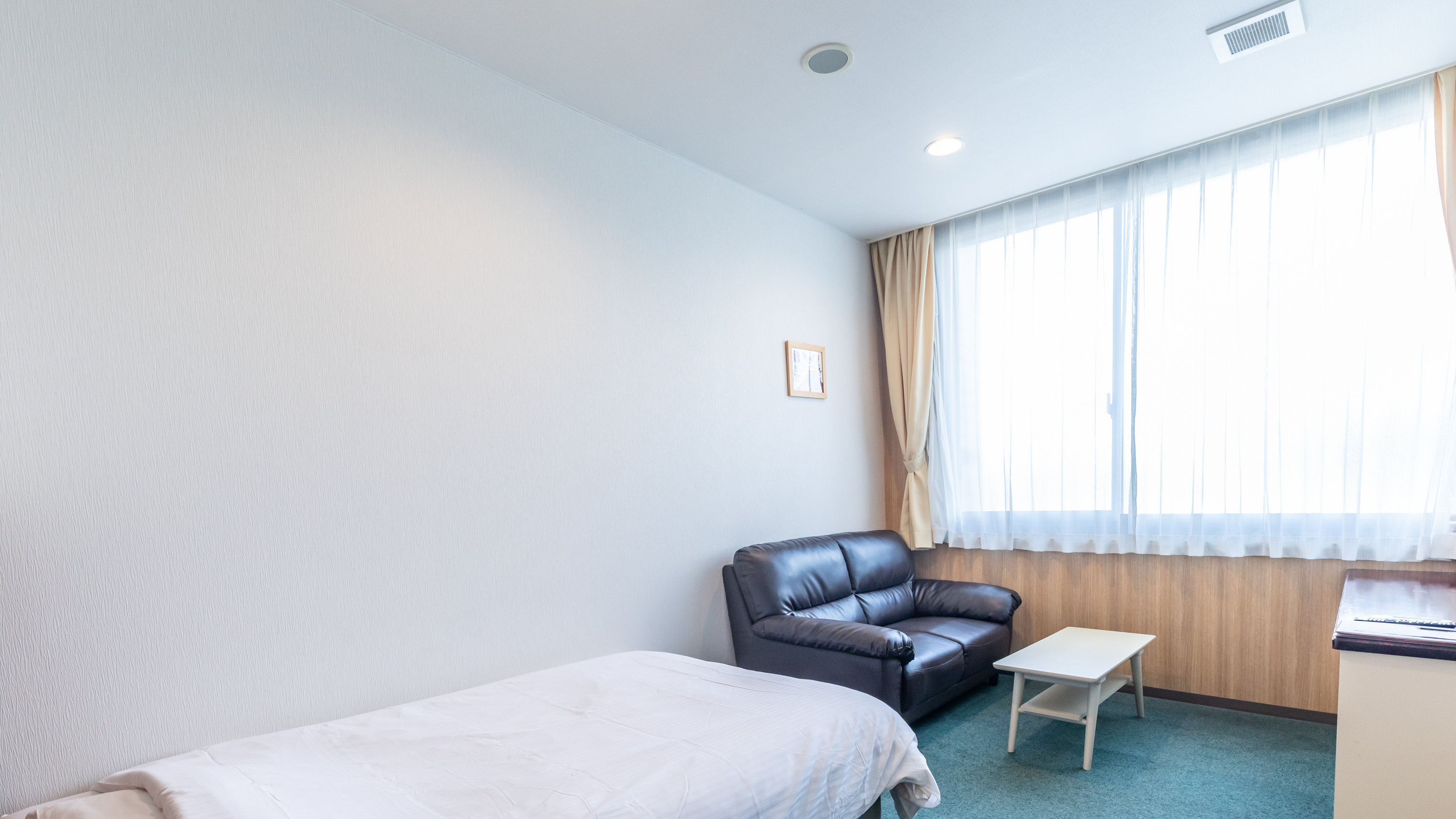 【禁煙】セミダブルルーム【2階】（洋室）