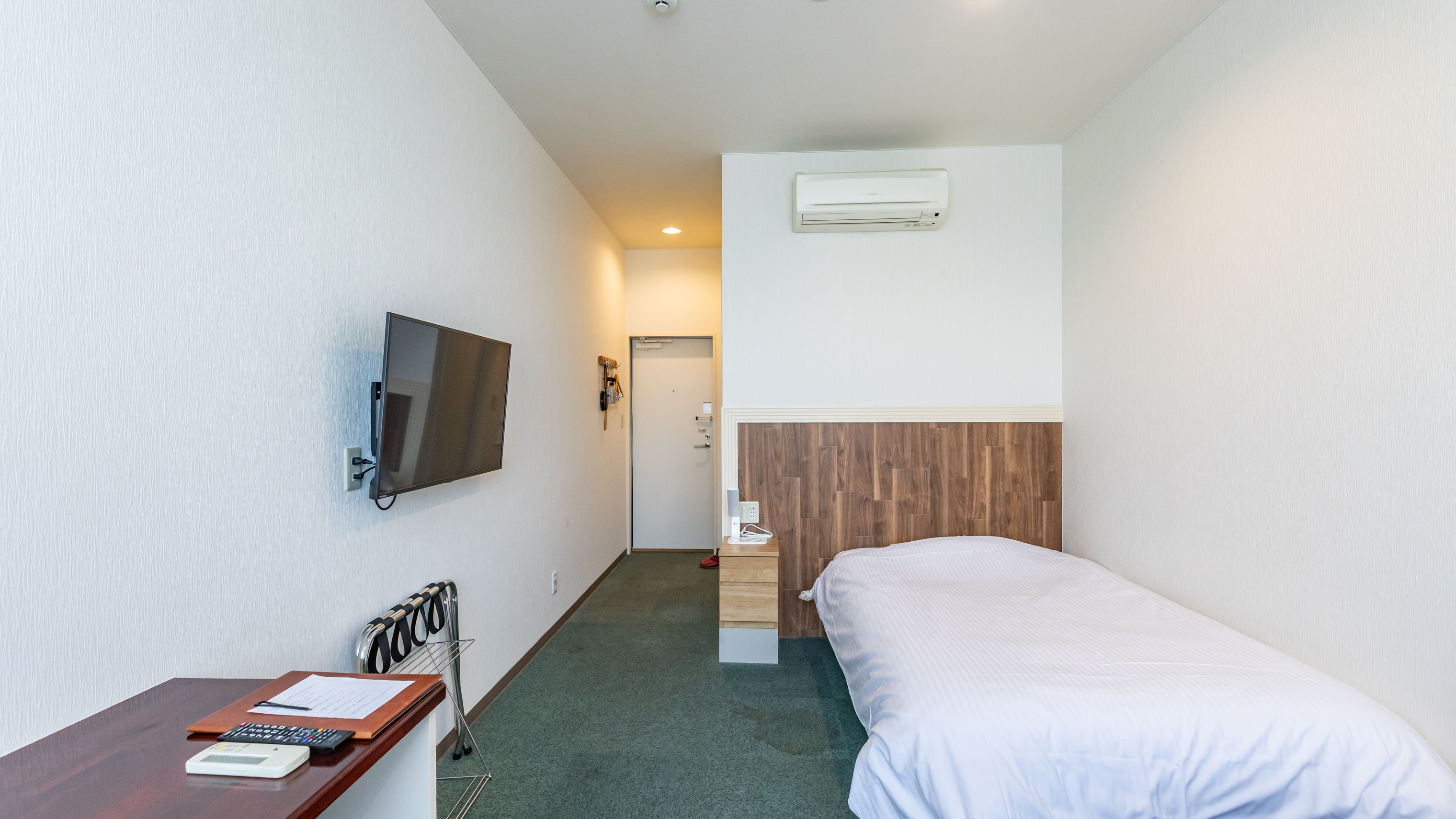 【禁煙】セミダブルルーム【2階】（洋室）