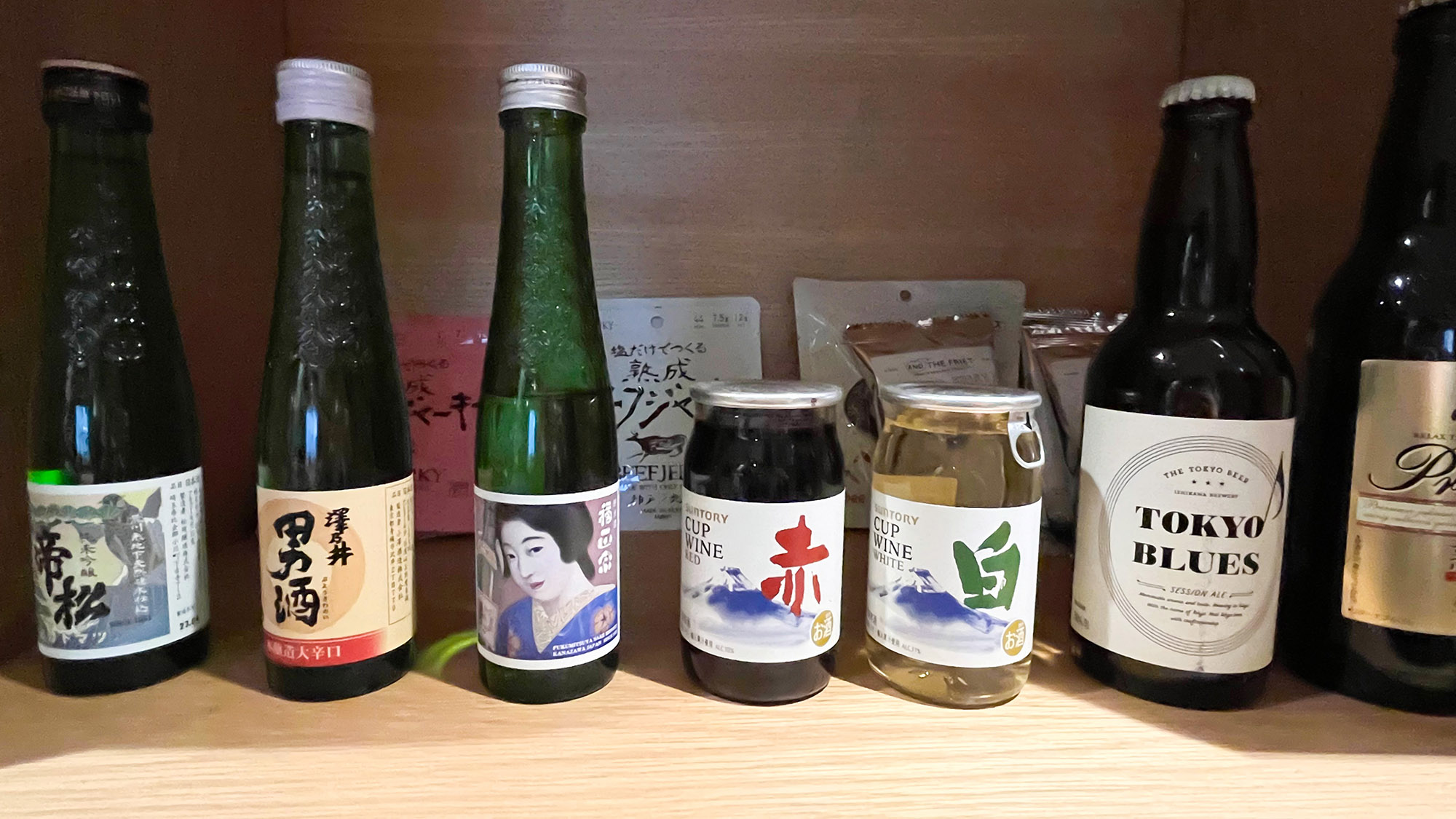 ・【4Fラウンジストア】日本酒やワイン、ビールなど豊富な種類のお酒をご用意
