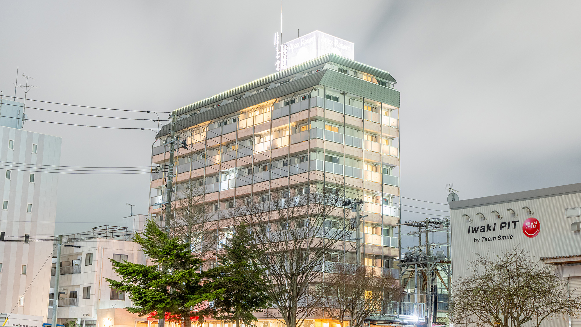 いわき駅から徒歩12分。飲食店の集まるエリアも徒歩圏内です。