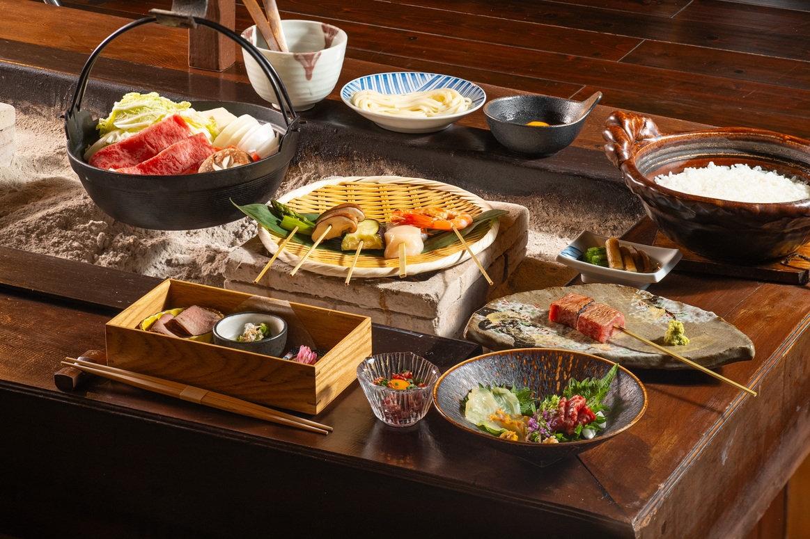 【和室2食】幻の尾崎牛を贅沢にすき焼きで。五感で楽しむ囲炉裏会席プラン