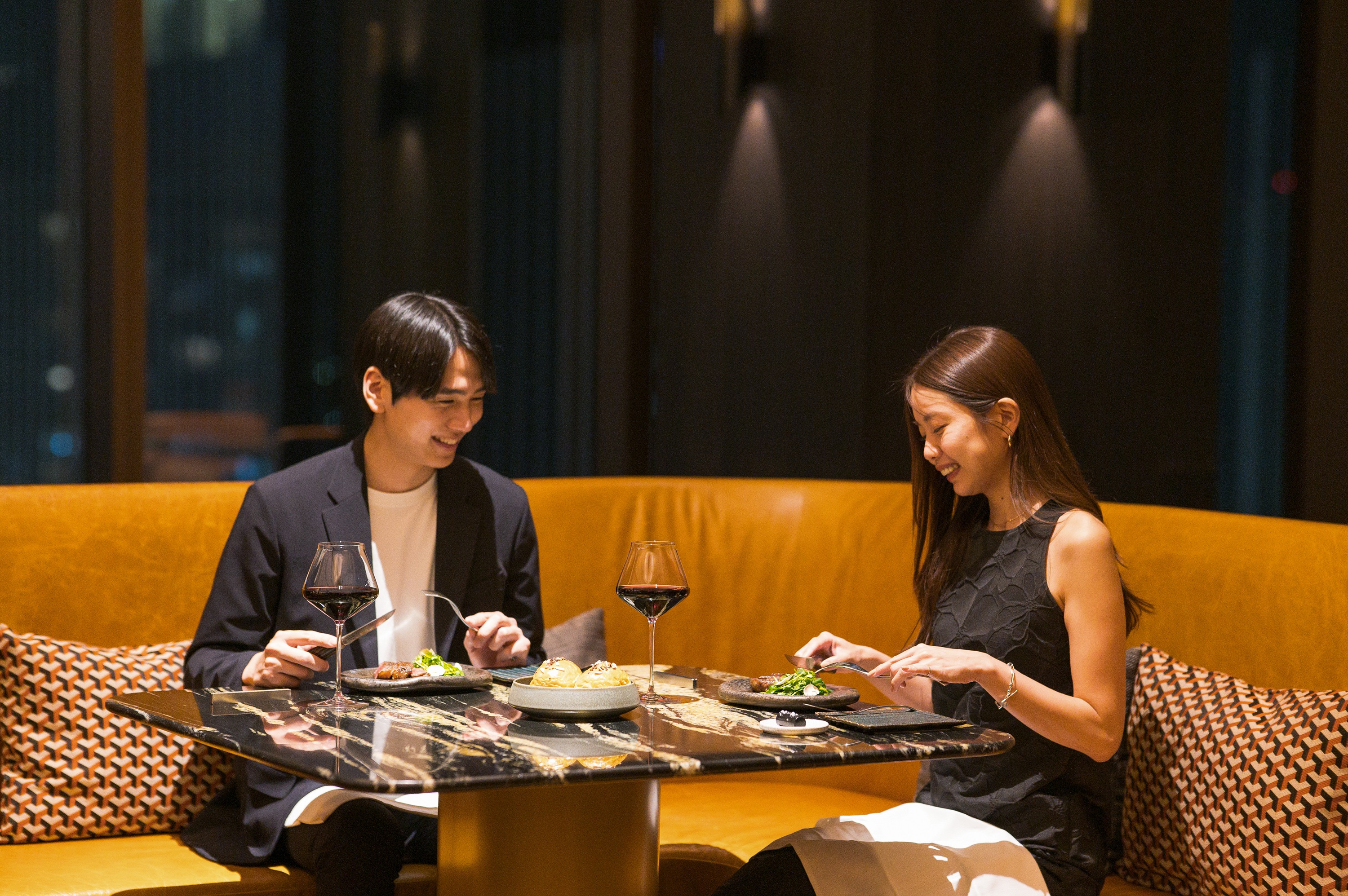 「アイアン・ベイ」でのダイニング