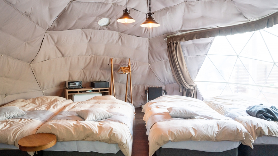 *【ドームテント（スイート）】4名定員のドーム型客室。シモンズ社製の特注110cm幅ベッドを使用！！