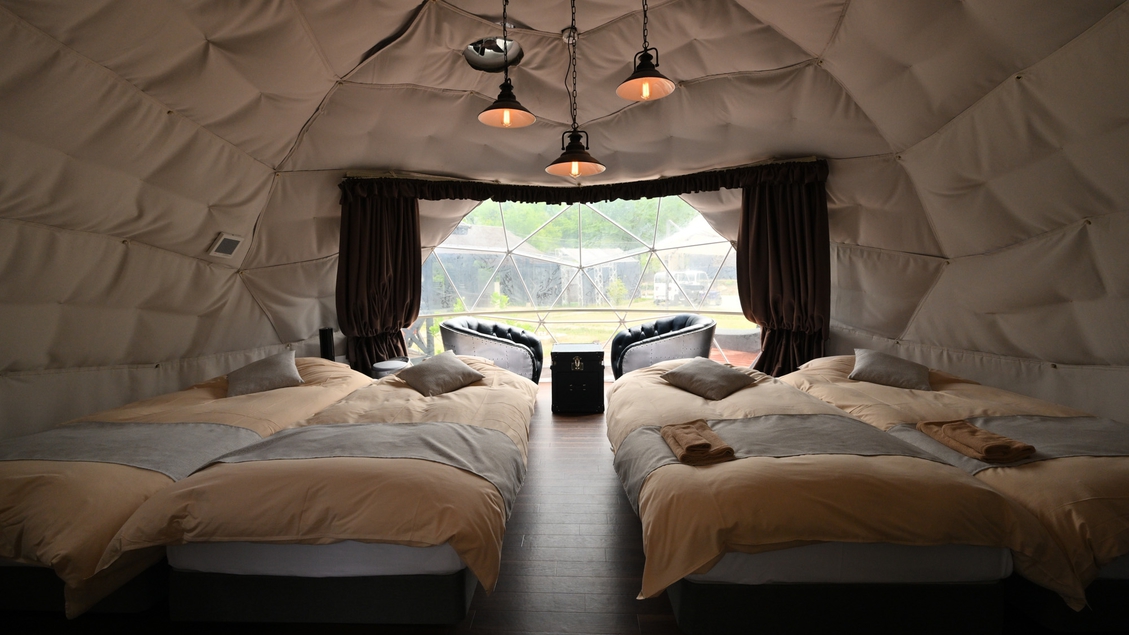 *【ドームテント】4名定員のドーム型客室。シモンズ社製の特注110cm幅ベッドを使用！！