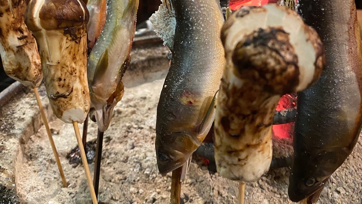 【コラボプラン】＜1泊2食＞夕食はホテル〜徒歩1分桂小五郎も滞在した建物『やけ山』で郷土料理を満喫♪