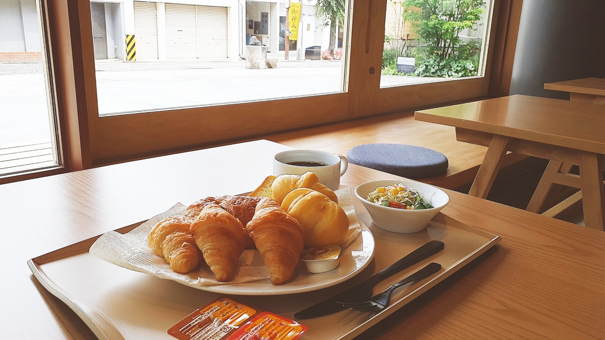 【朝食】パンも豊富にご用意しています