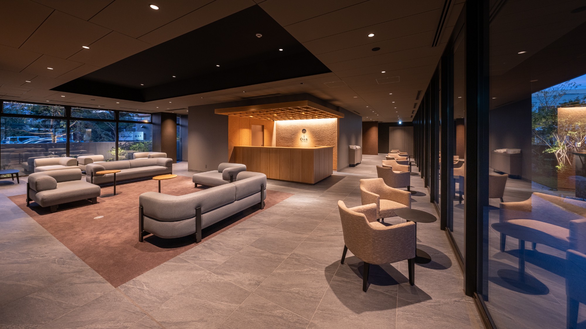 【フロント・ロビー】