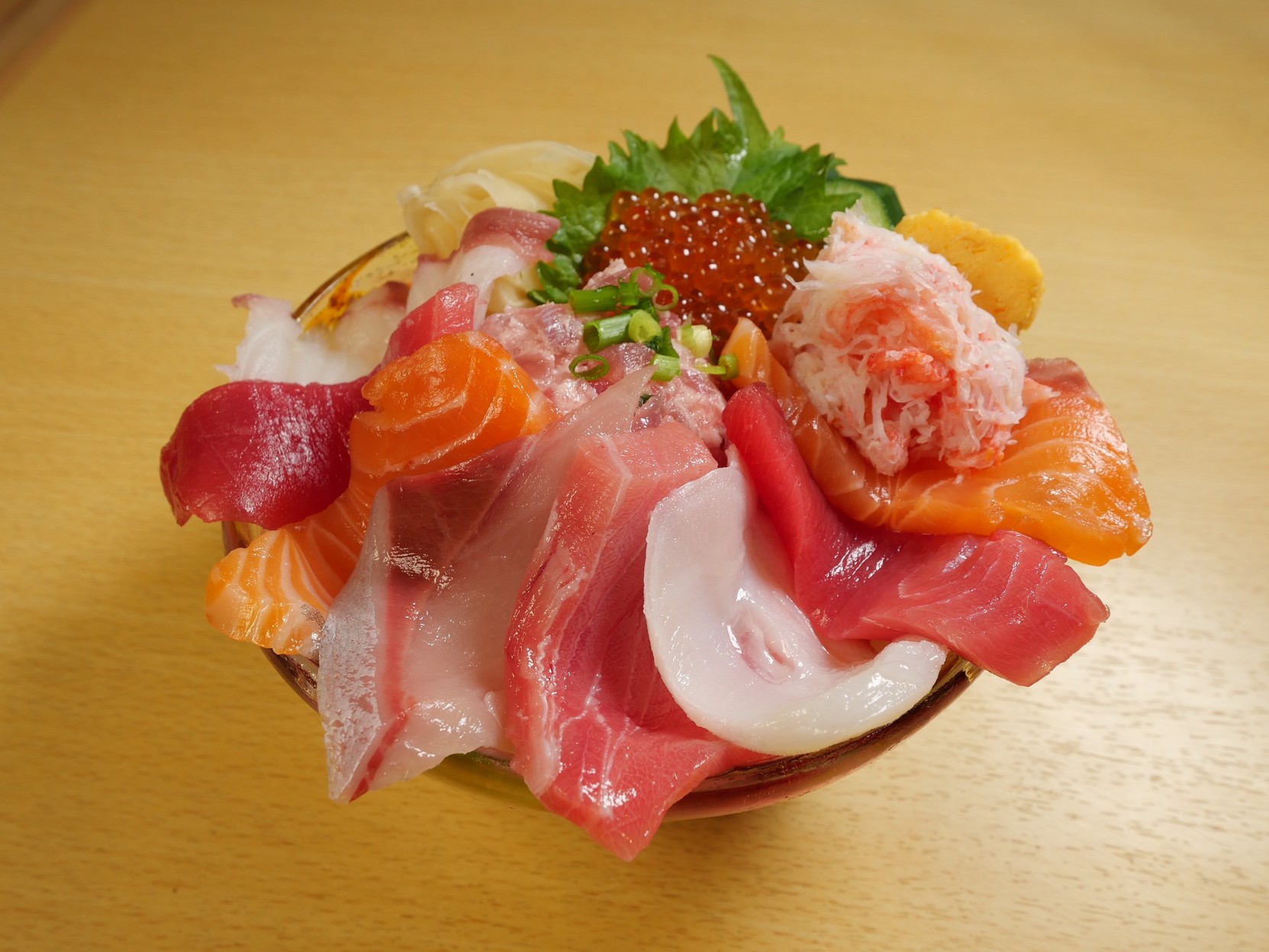 【丼兵衛×グリッズ小樽】運河すぐ側のお店で食べられるホテルオリジナル海鮮丼ランチ付プラン【朝食付】