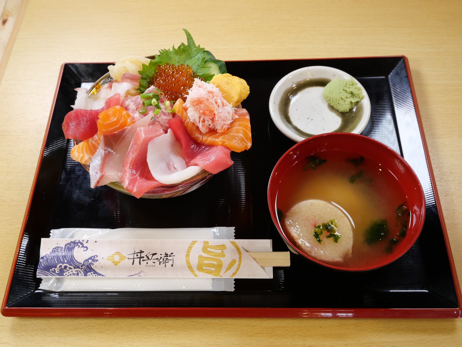 【丼兵衛×グリッズ小樽】運河すぐ側のお店で食べられるホテルオリジナル海鮮丼ランチ付プラン【素泊まり】