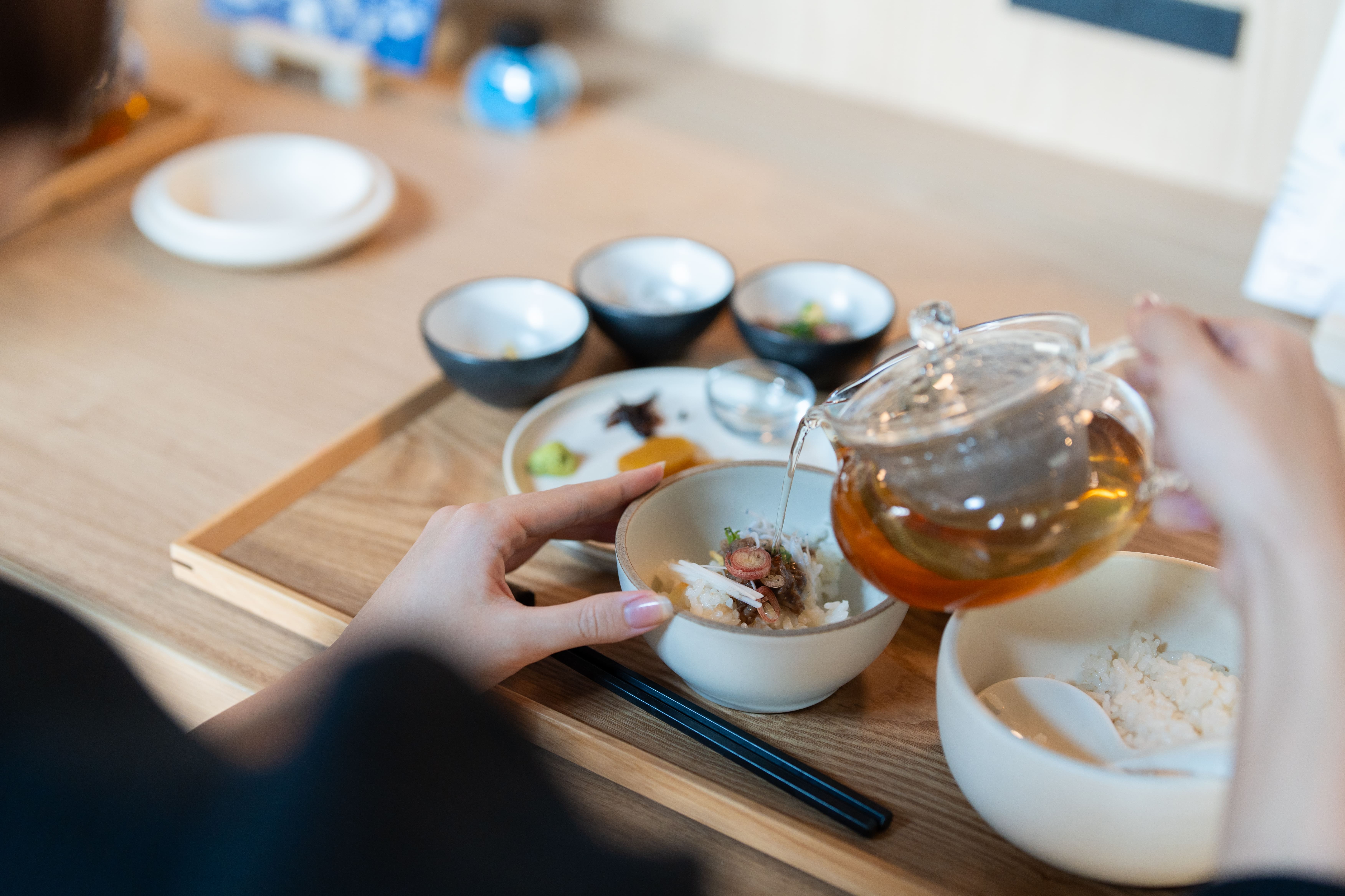 【カフェお食事メニュー】地元産のこだわりお出汁でいただく出汁茶漬け