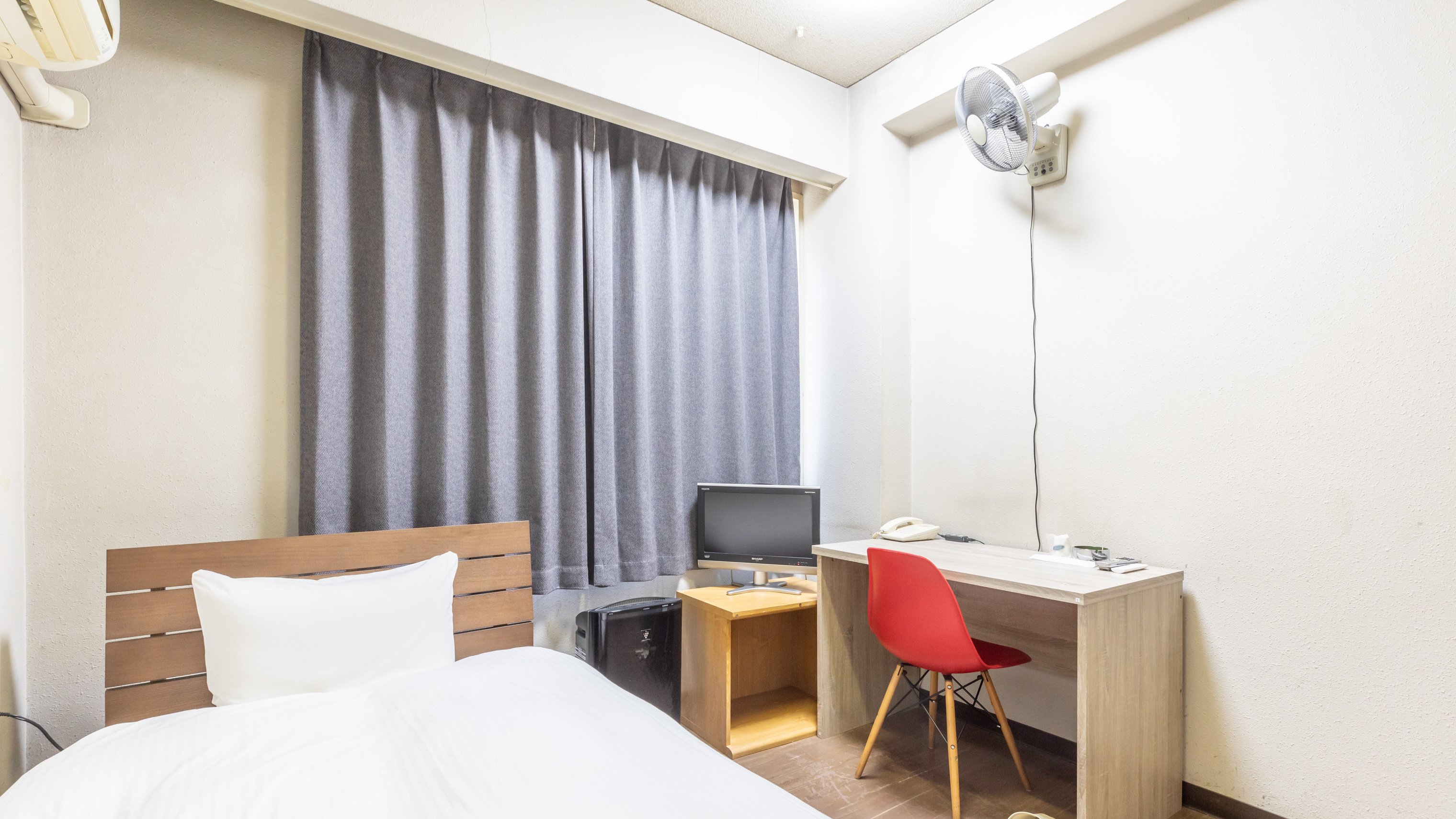 【禁煙】シングルルーム（バス・トイレ共用）