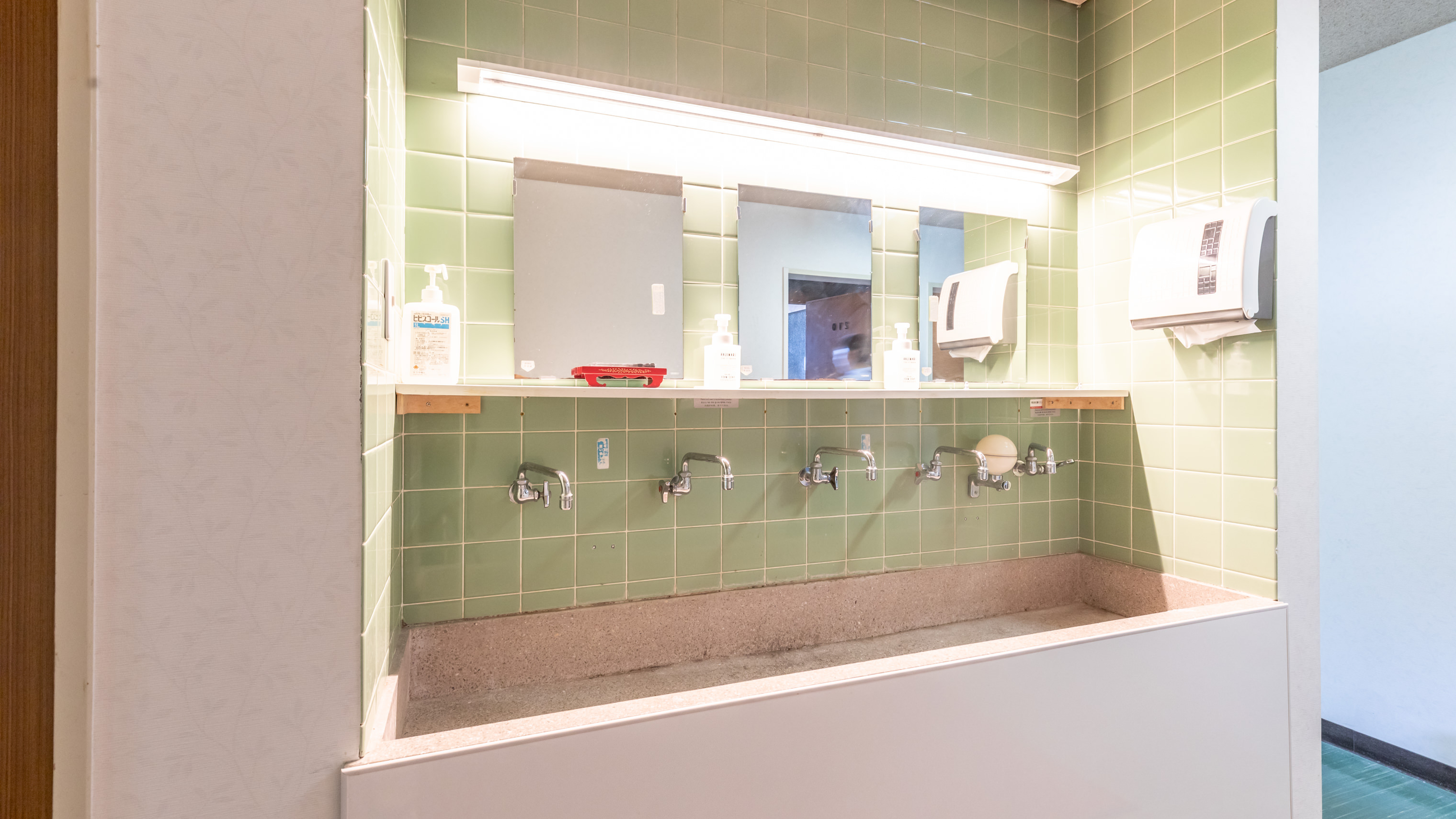 共用トイレ