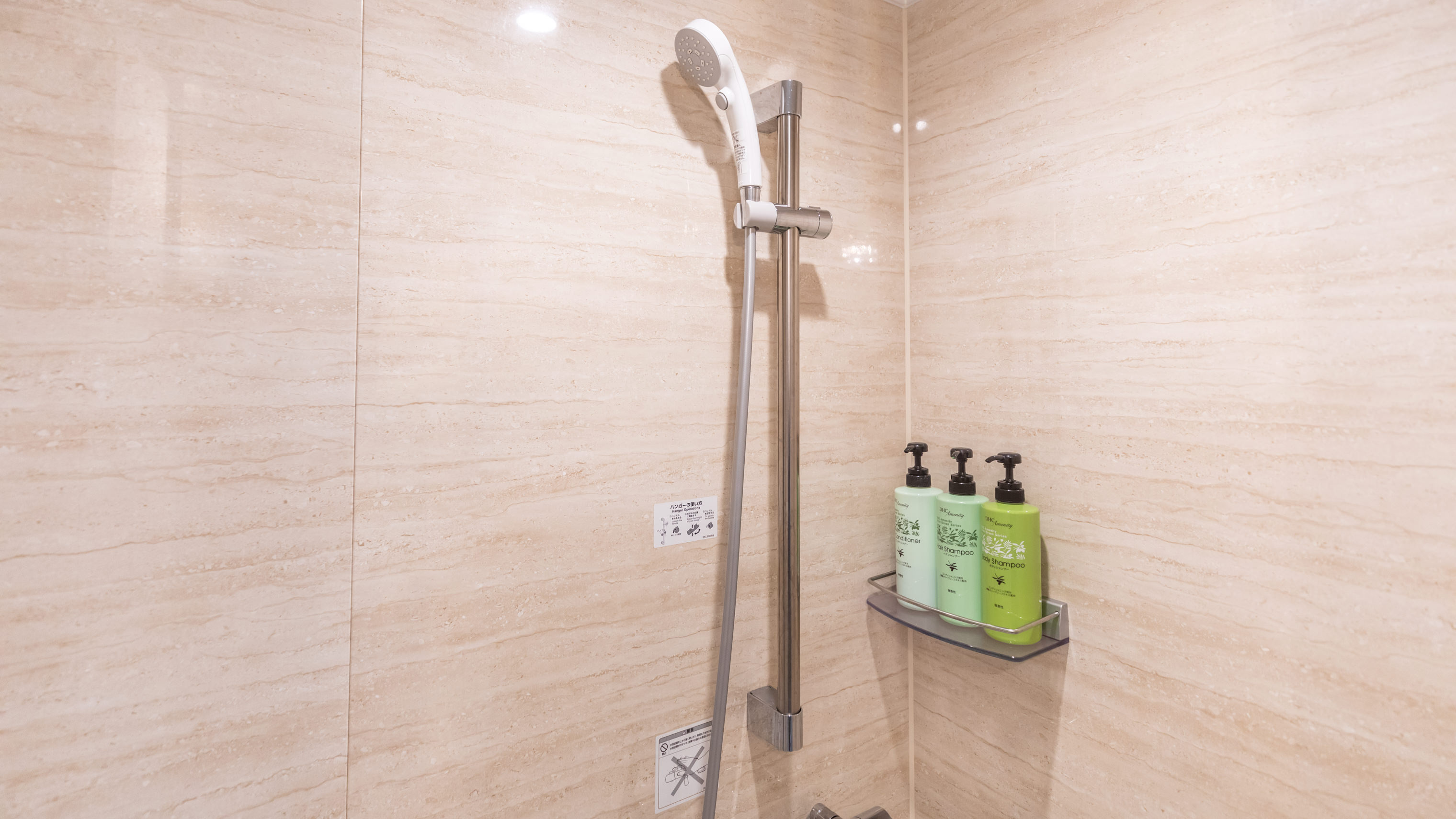 シャワーブース