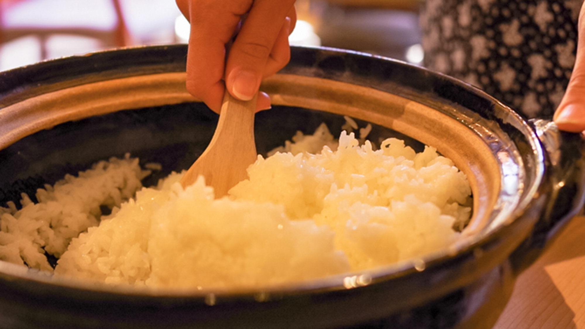 ・【朝食一例】土鍋で炊いたほかほかごはんをお召し上がりください