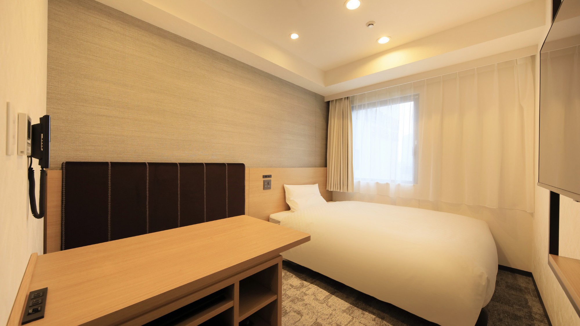 ヴィアインシングル(14㎡ / 140cmサイズベッド)