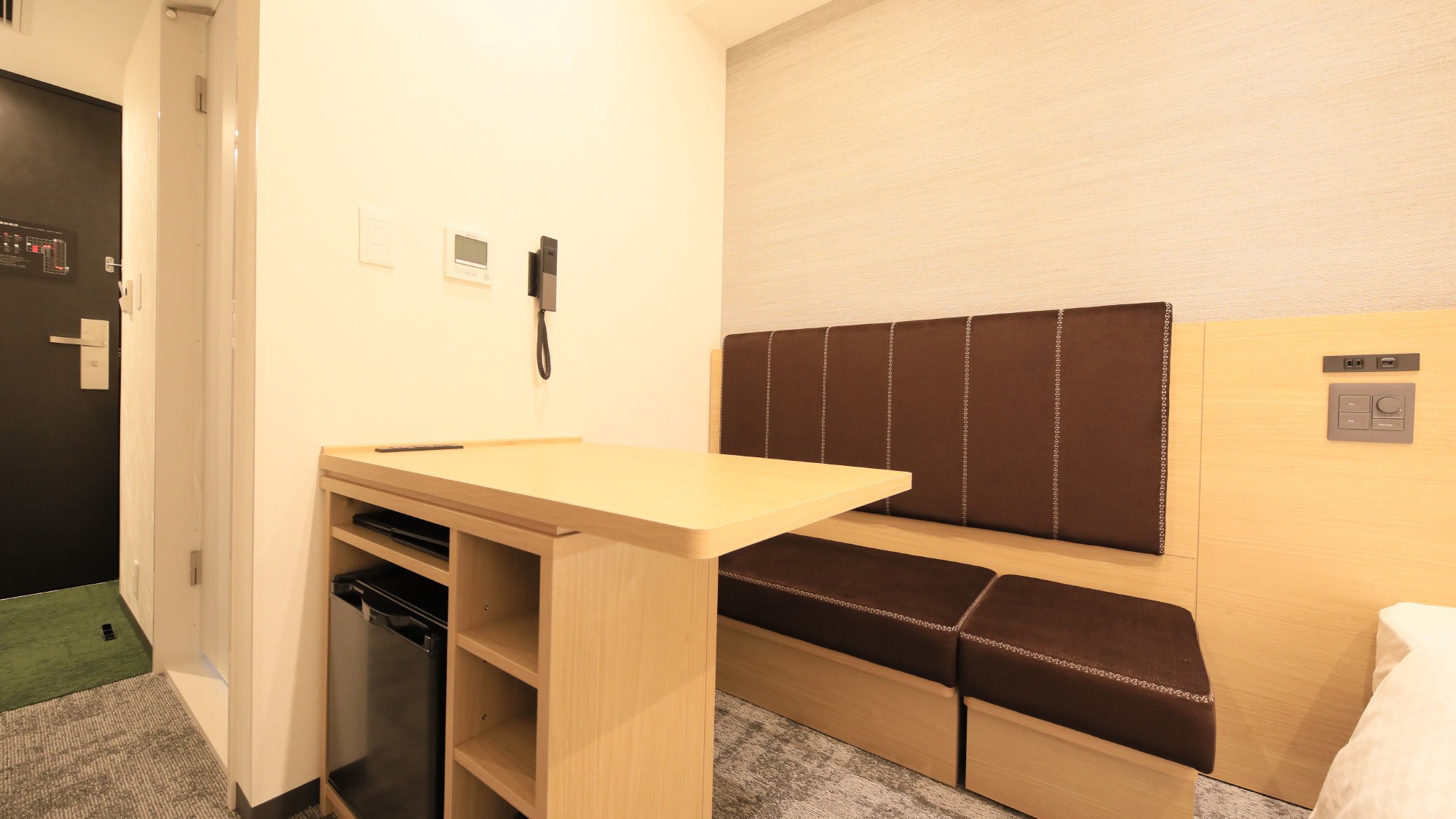 ヴィアインシングル(14㎡ / 140cmサイズベッド)