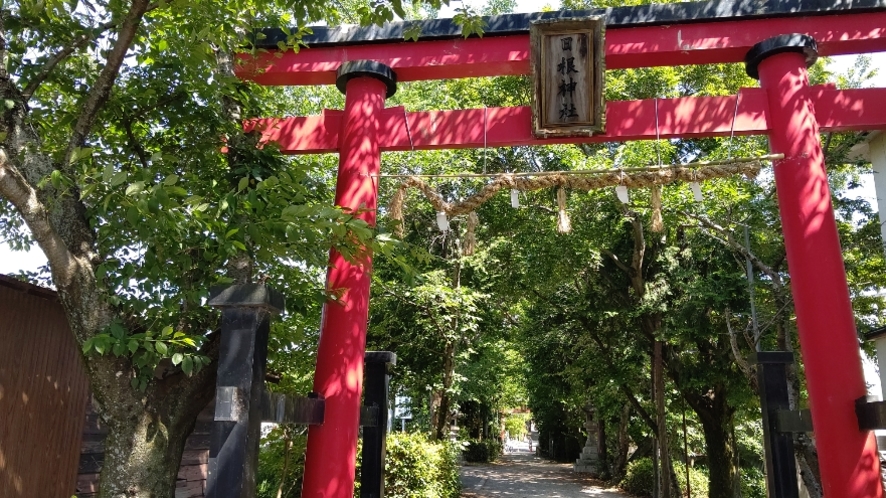 【日根神社】ホテルから車で15分