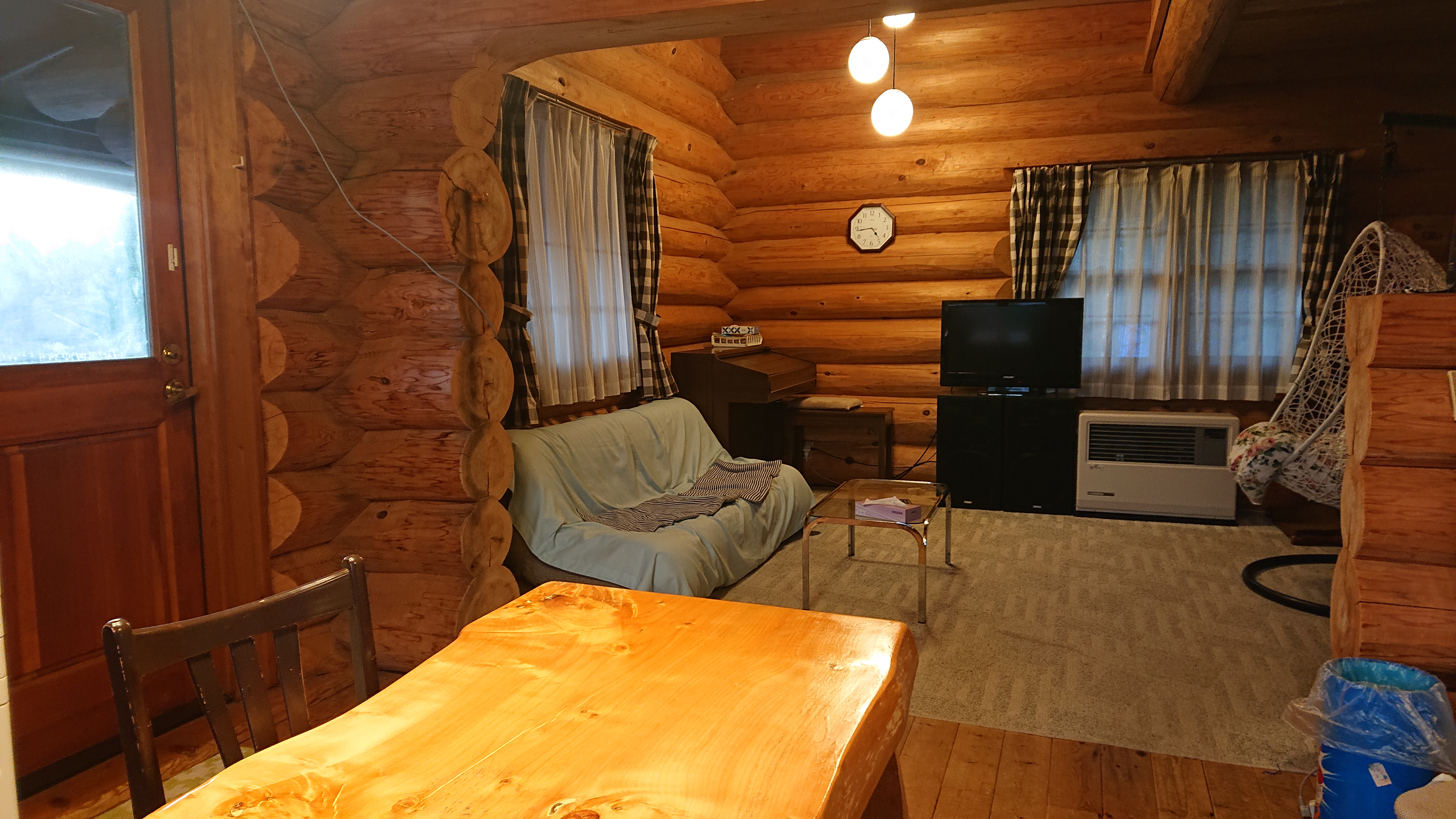 ログハウス館内